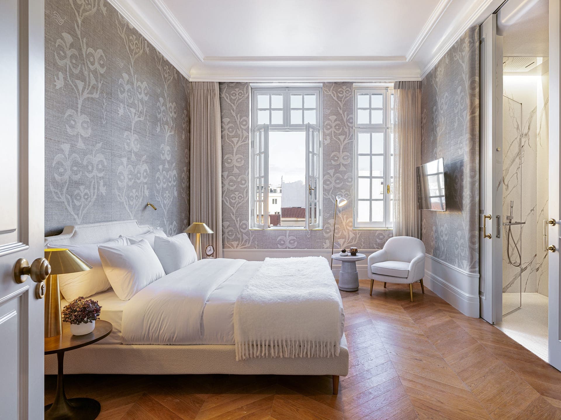 room-types-DOLLI-DELUXE-0.jpg