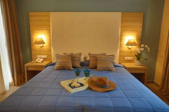 room-types-DOLPHIN-SPO-0.jpg