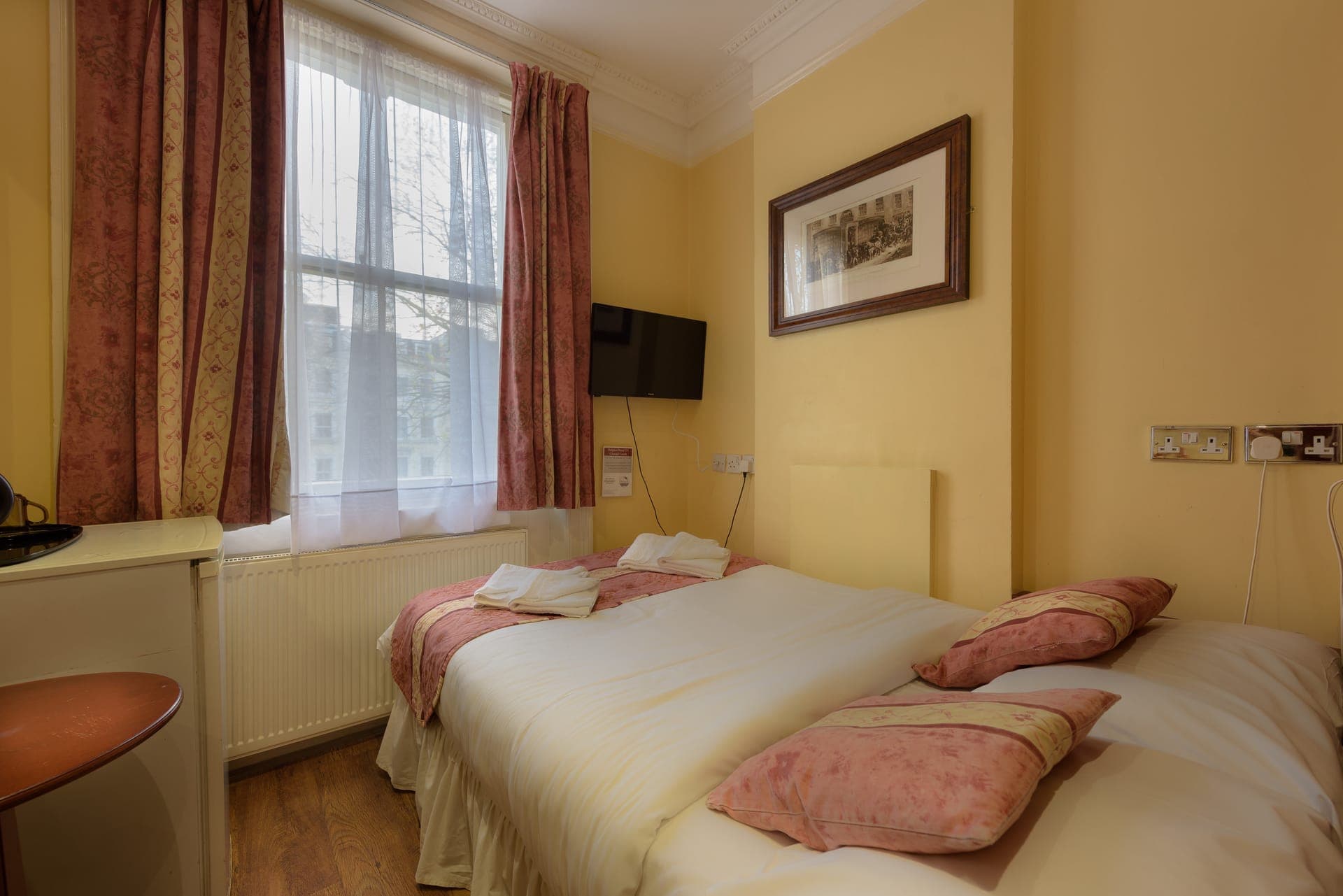 room-types-DOLPHTL-DTSTAN-0.jpg