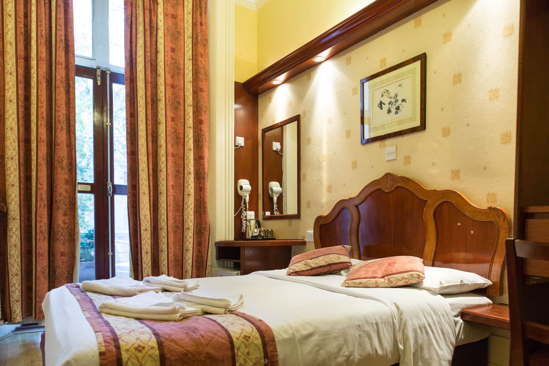 room-types-DOLPHTL-DTSUP-0.jpg
