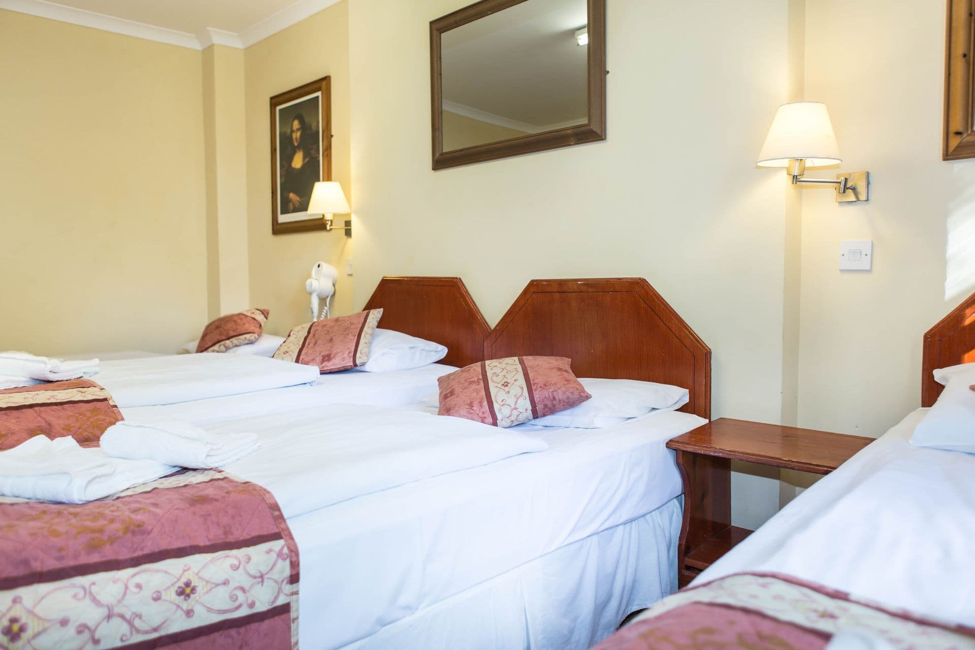 room-types-DOLPHTL-QUAD-0.jpg