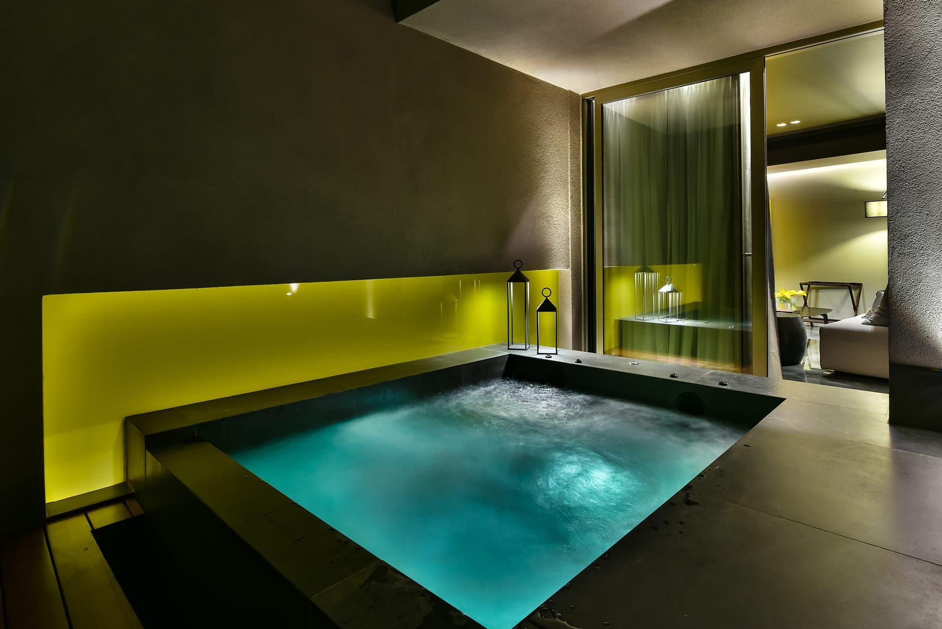 room-types-DOMATHH-LXRS-0.jpg