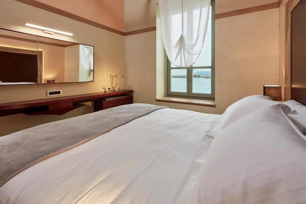 room-types-DOMUSREN-DBLSV-0.jpg