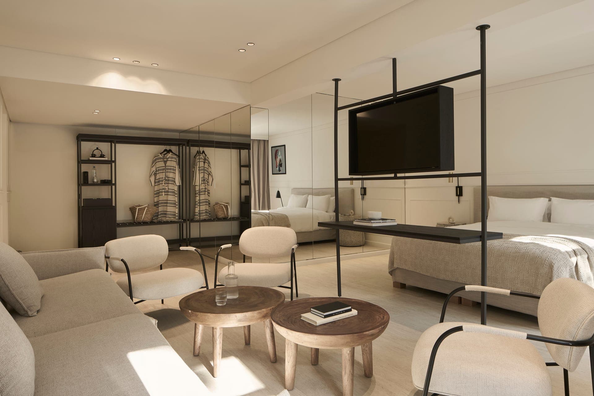 room-types-DORYSSATH-DLXST-0.jpg