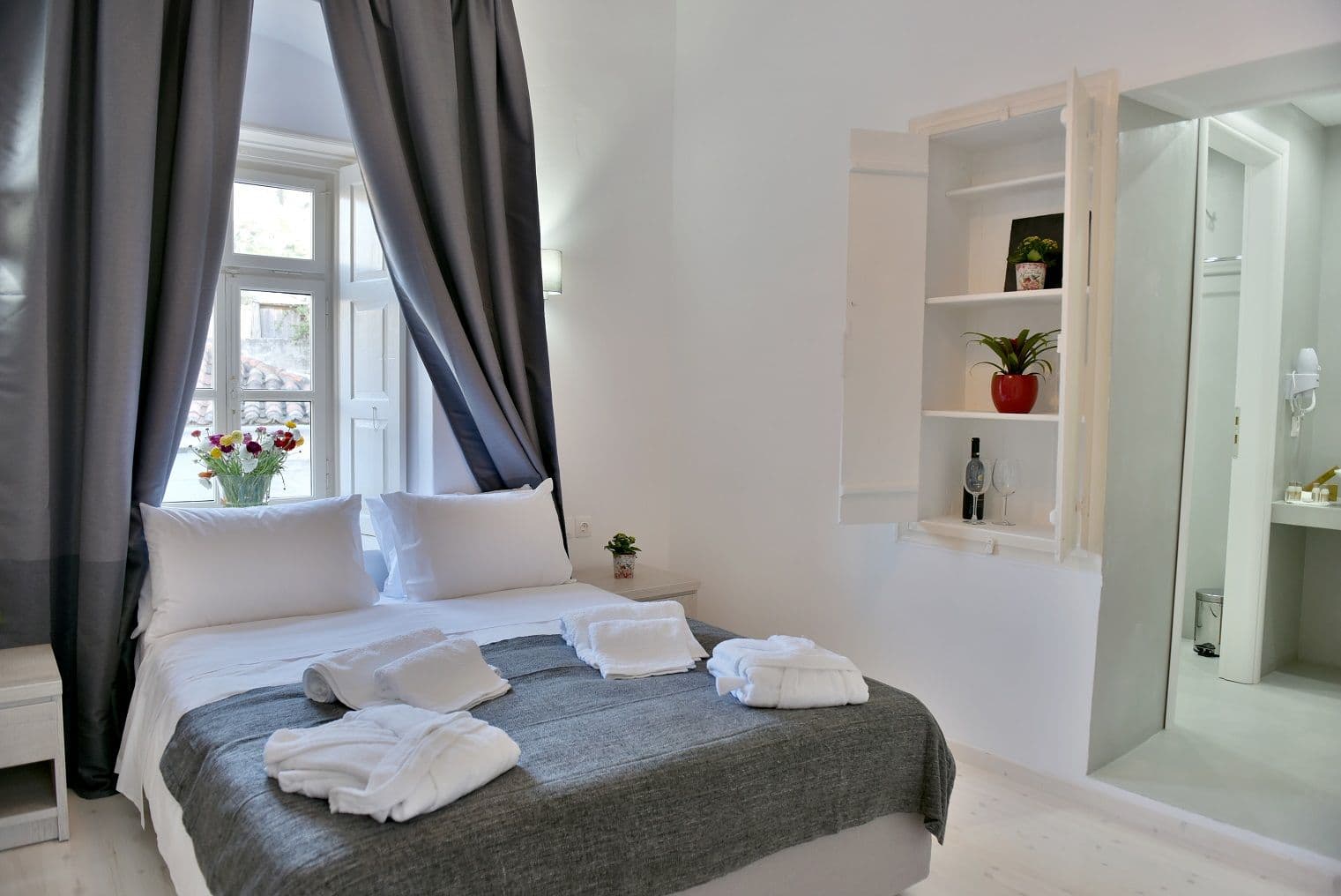 room-types-DOUSKOSPH-DBLMV-0.jpg