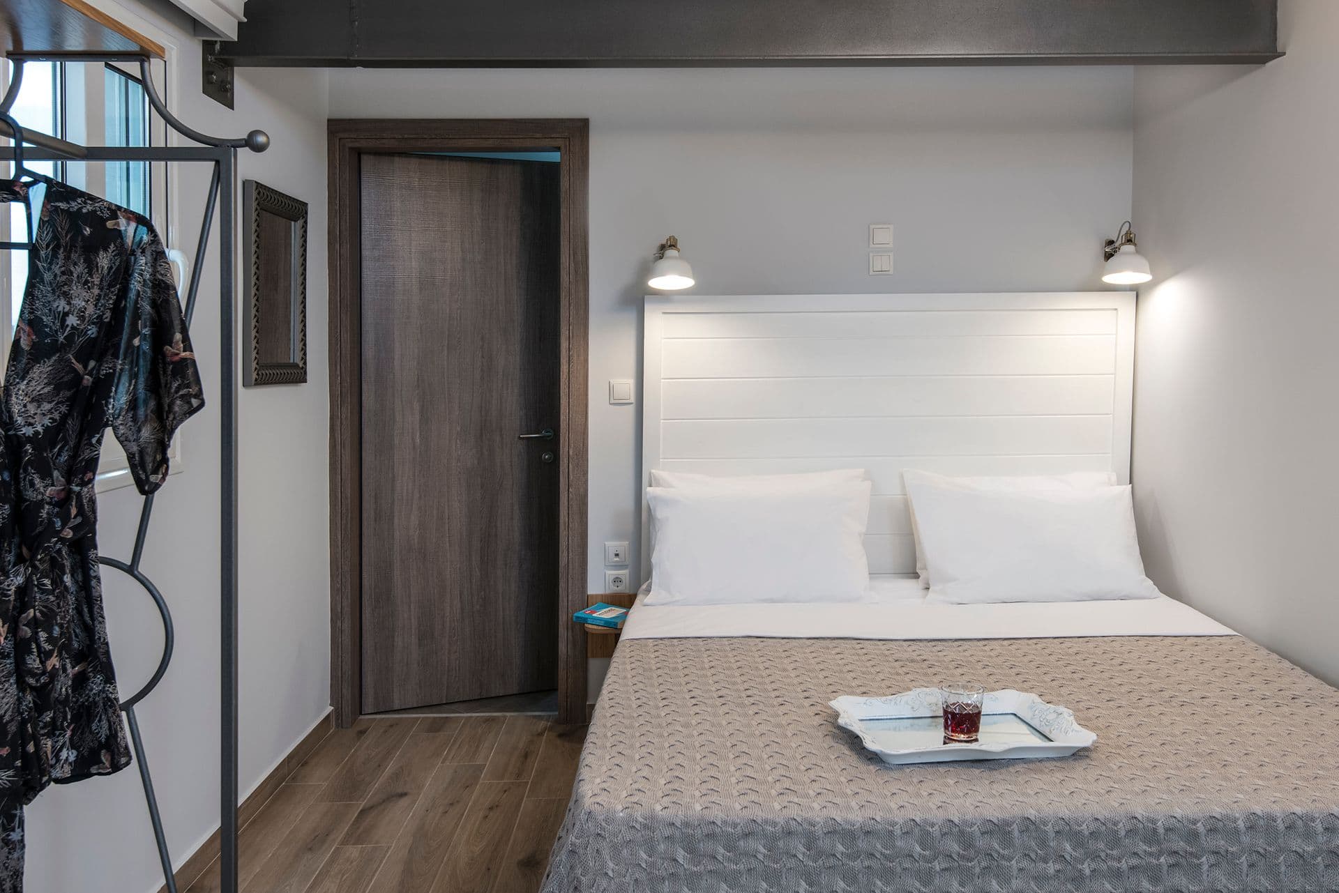 room-types-DOWNTOWNHO-LOFTT-0.jpg