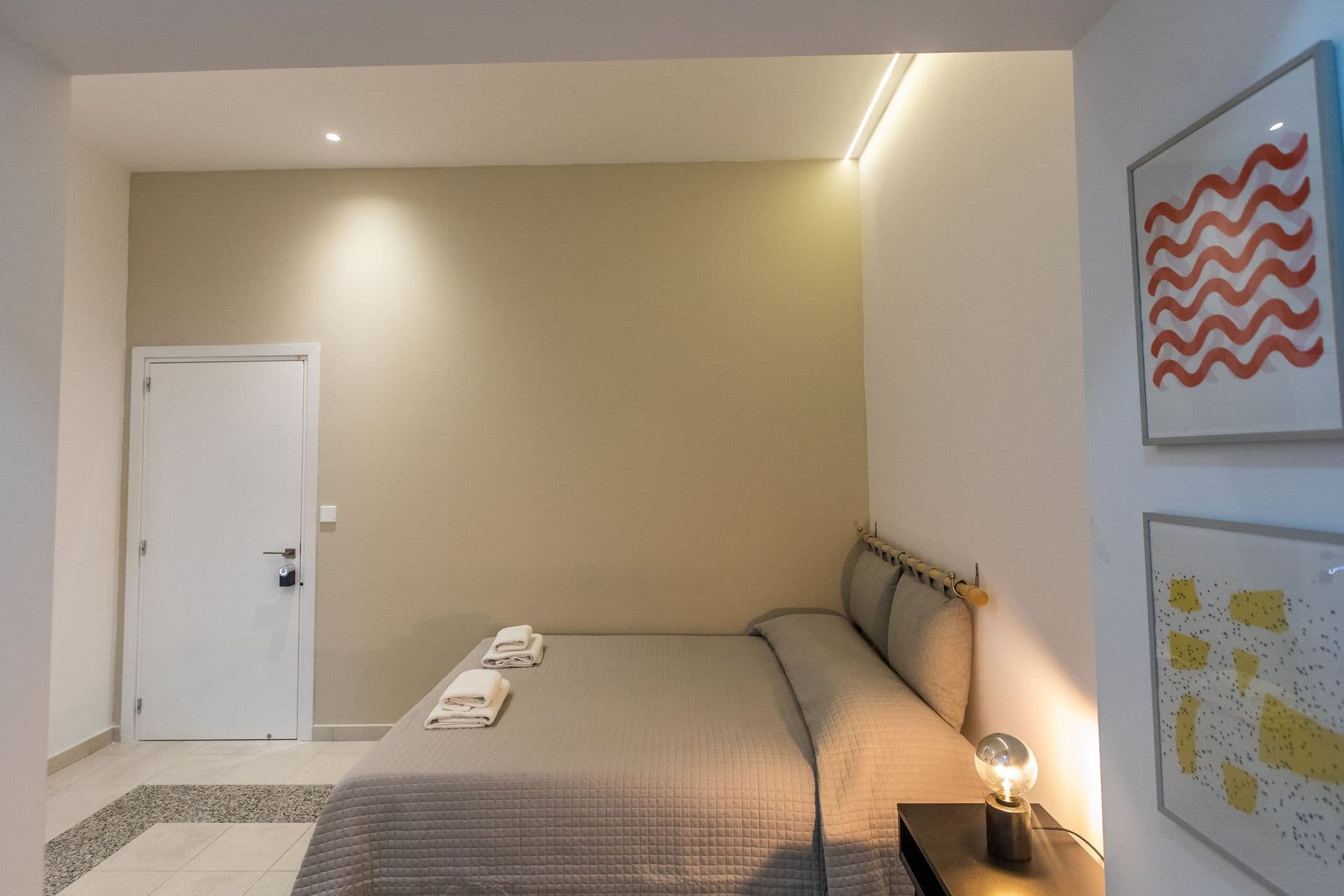 room-types-EASTMEDRM-ROOM03-0.jpg