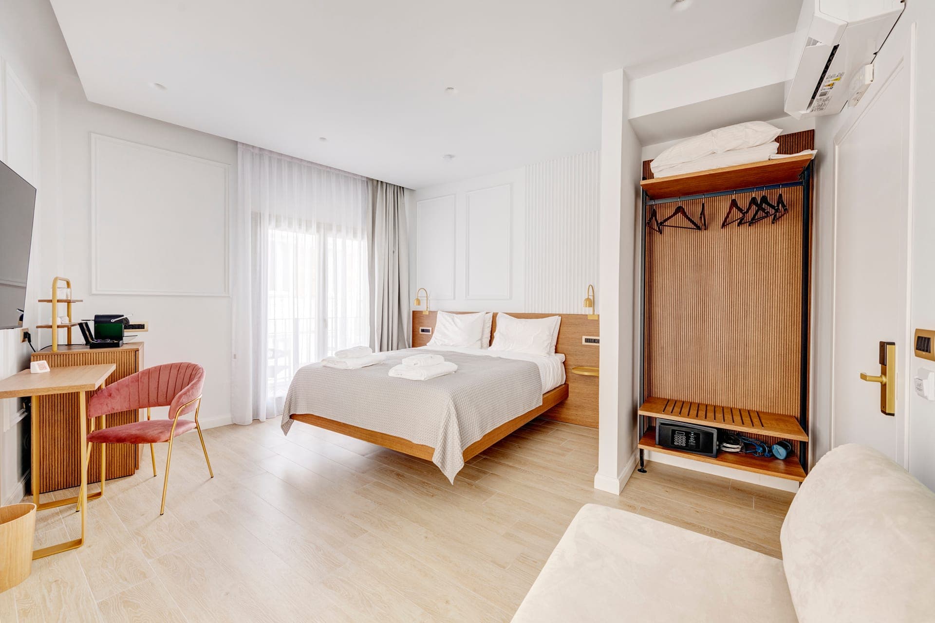 room-types-ECLECTIC-FAMILY-0.jpg