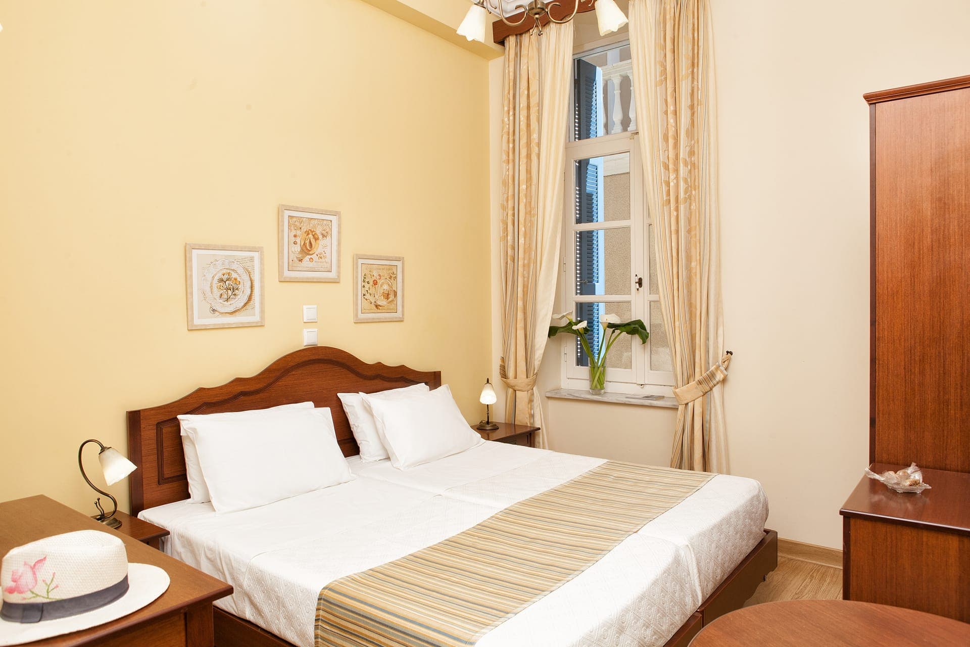 room-types-EGLI-STDDB-0.jpg