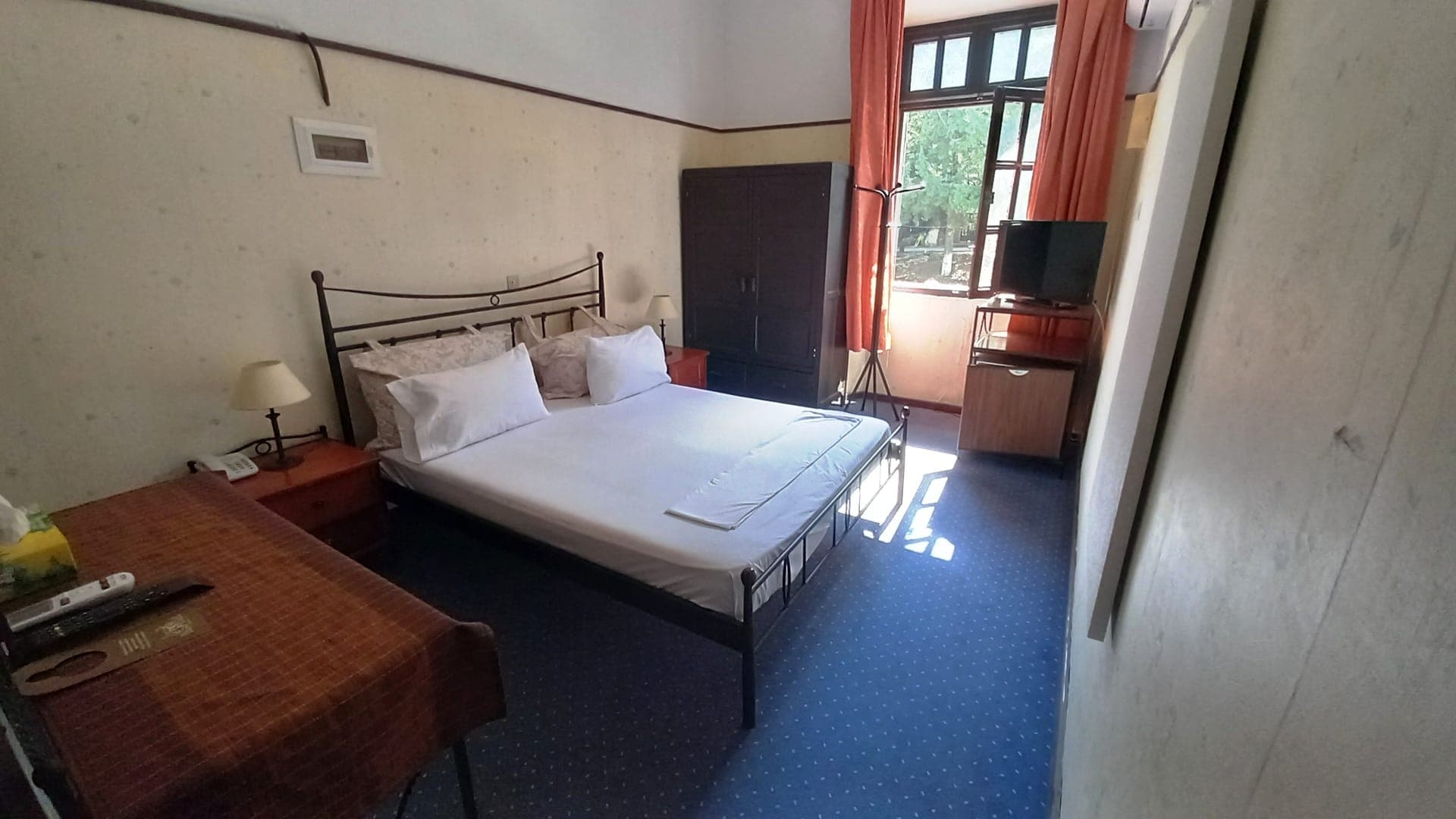 room-types-ELAFOSHTLR-DOMVIE-0.jpg