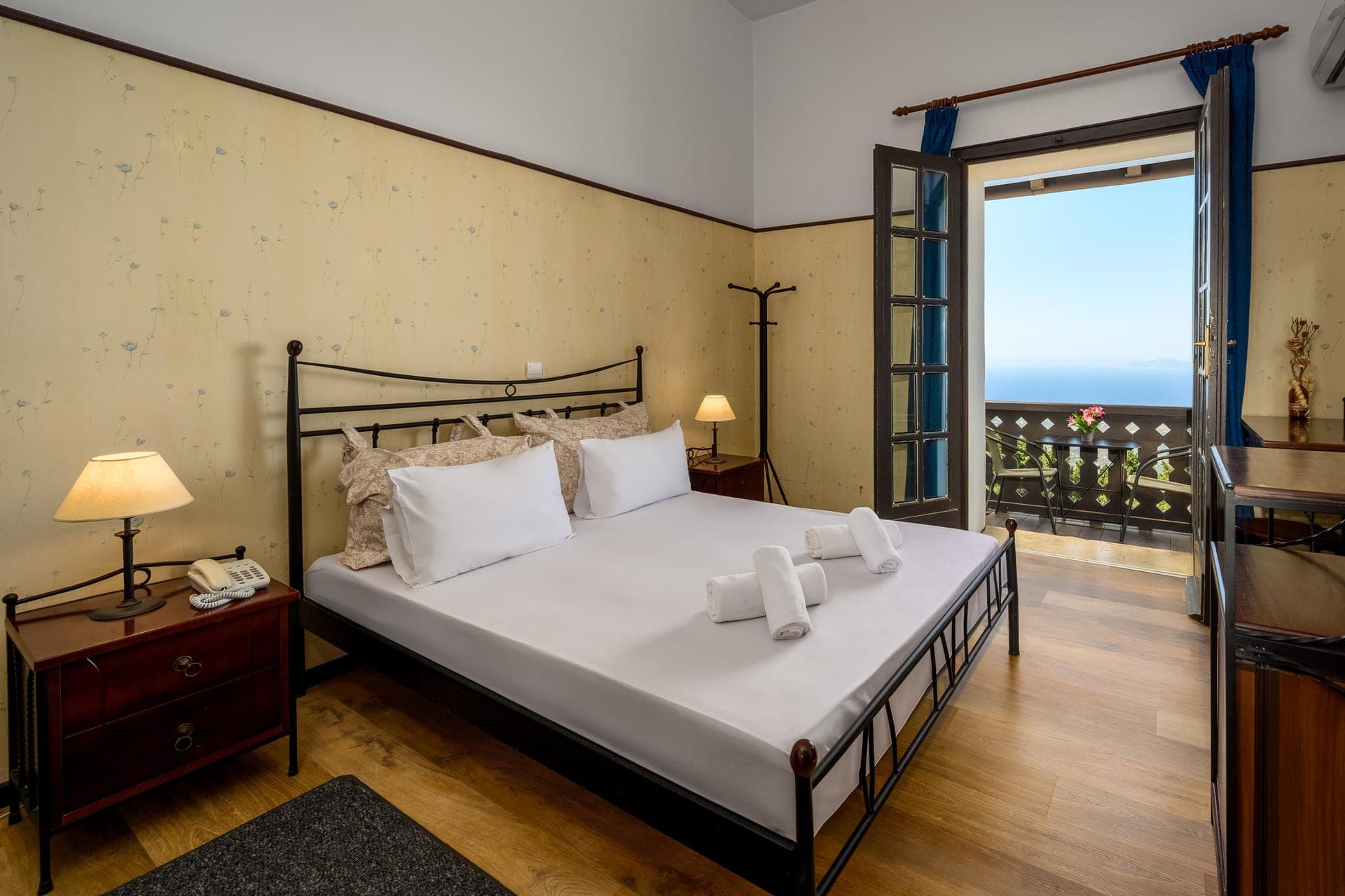 room-types-ELAFOSHTLR-TRIPLE-0.jpg