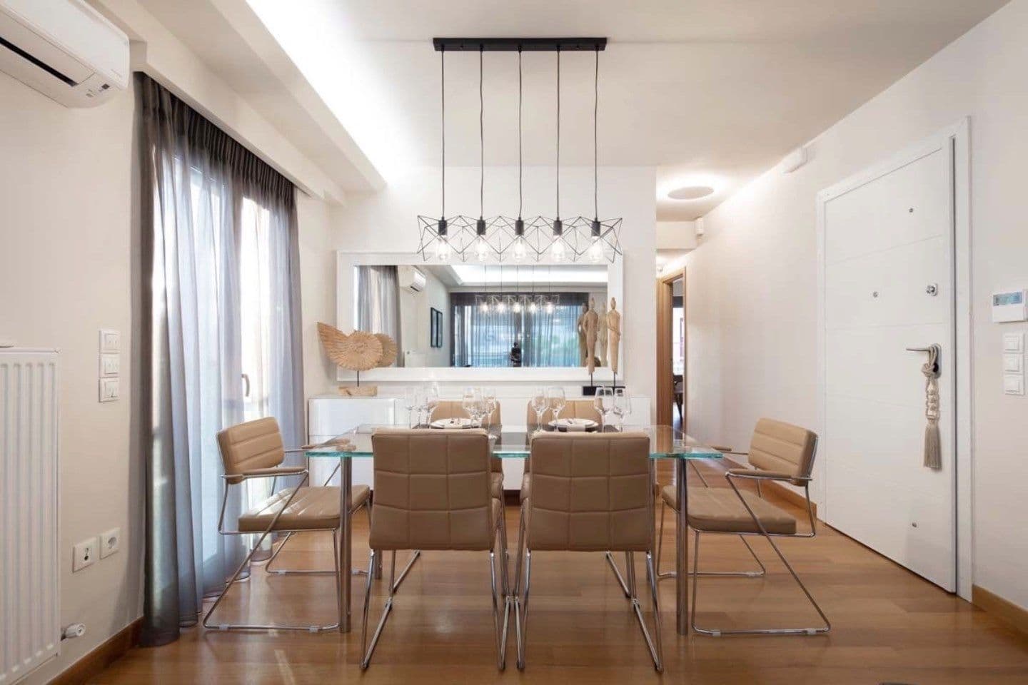 an Elegant Apartment in Glyfada Centre