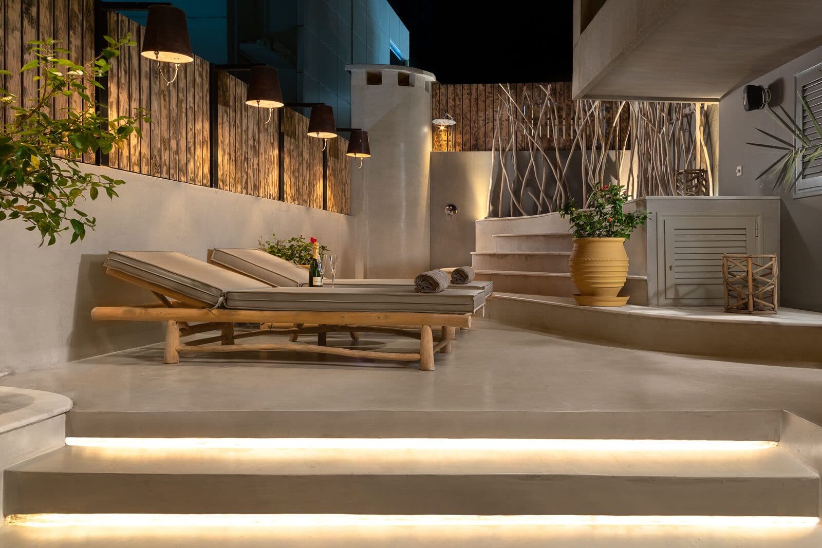 Iviskos Suite Private Terrace with Outdoor Hot Tub