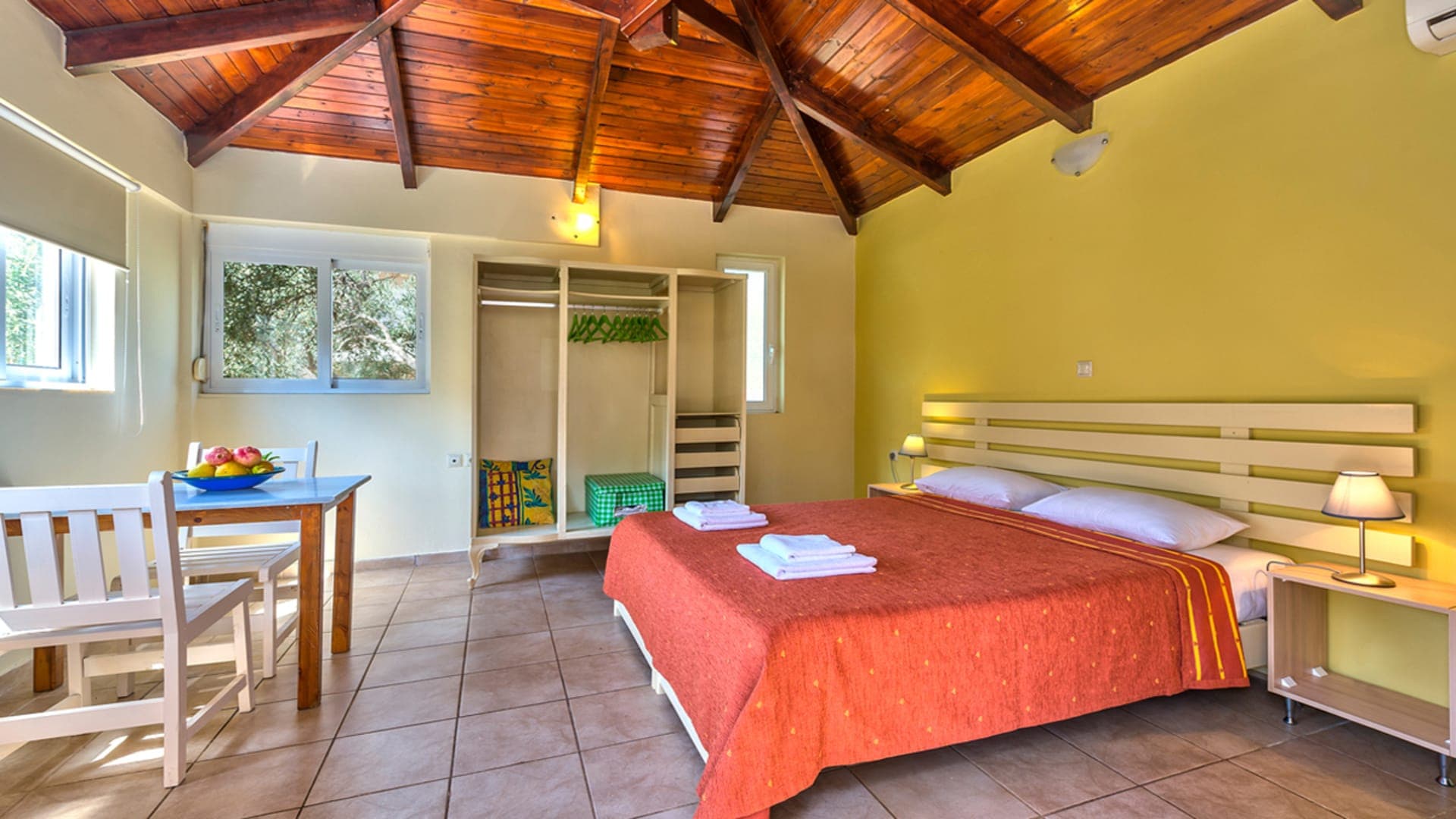 room-types-ELEAAPTS-STUD-0.jpg