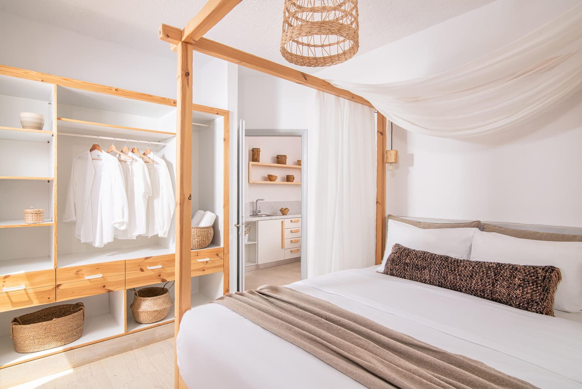 room-types-ELEASUITES-SUPS-0.jpg