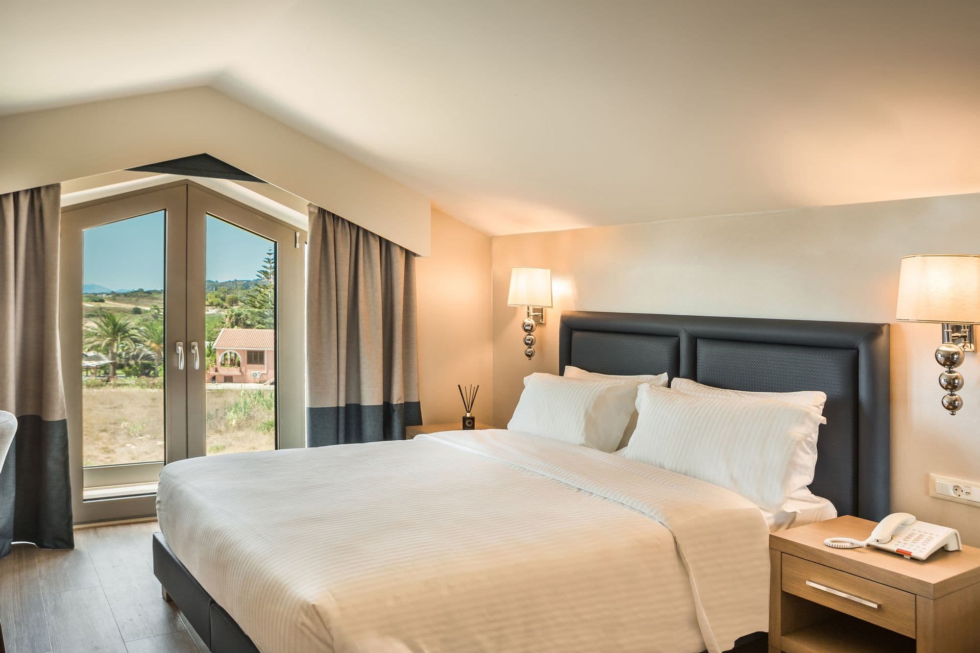 room-types-ELECTRAKEF-JS-0.jpg