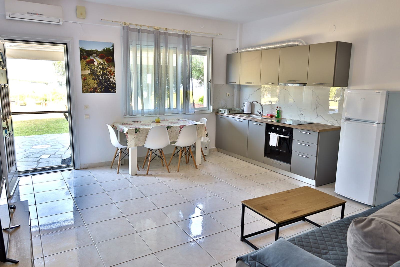 room-types-ELEGANTMAI-APARTM-0.jpg