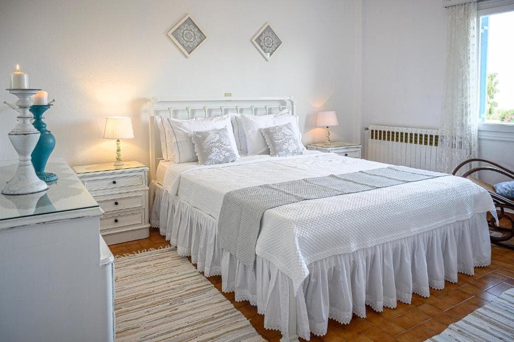 room-types-ELENITRADH-TRHS-0.jpg