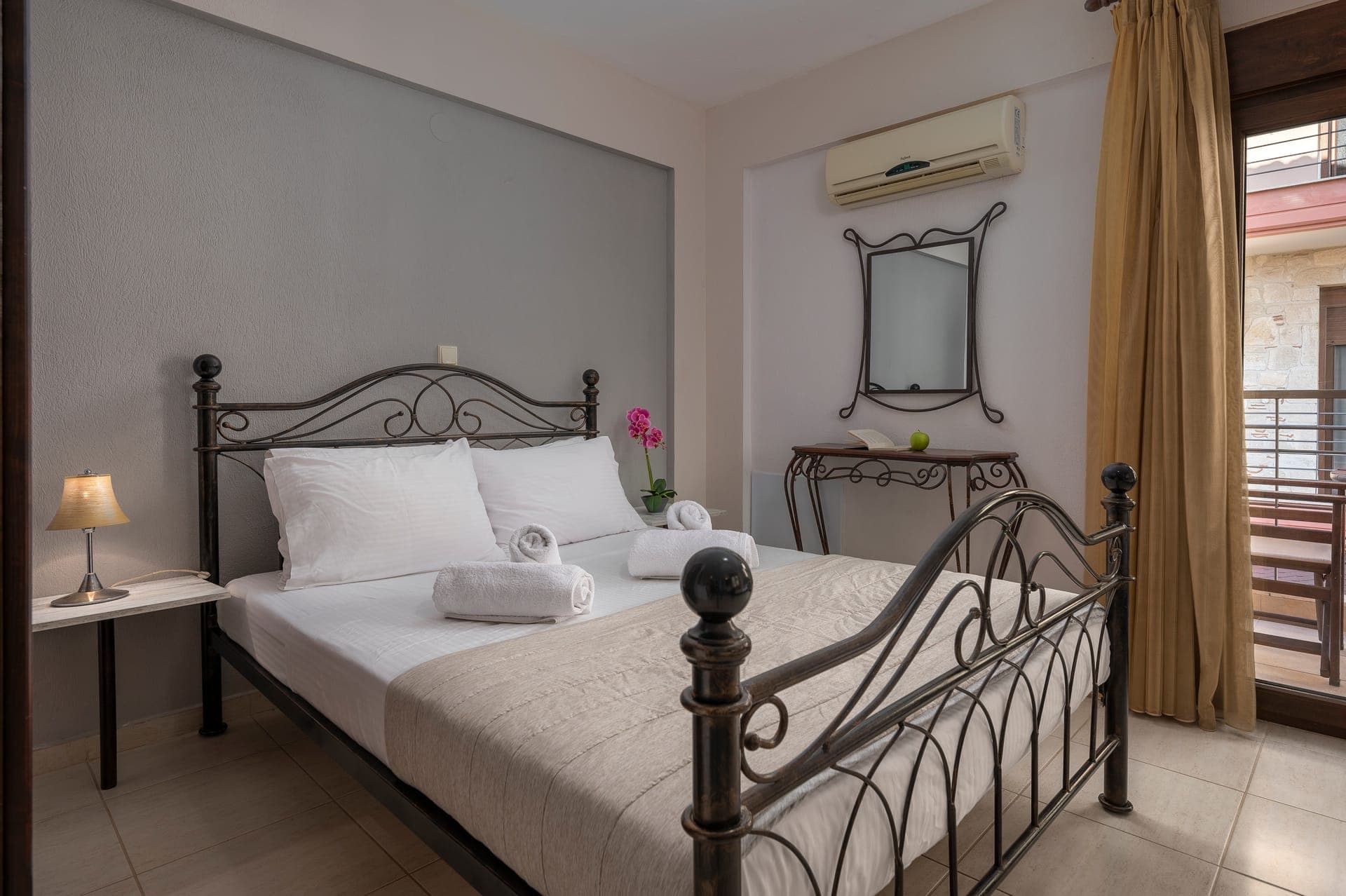 room-types-ELEONCHALK-SUP-0.jpg