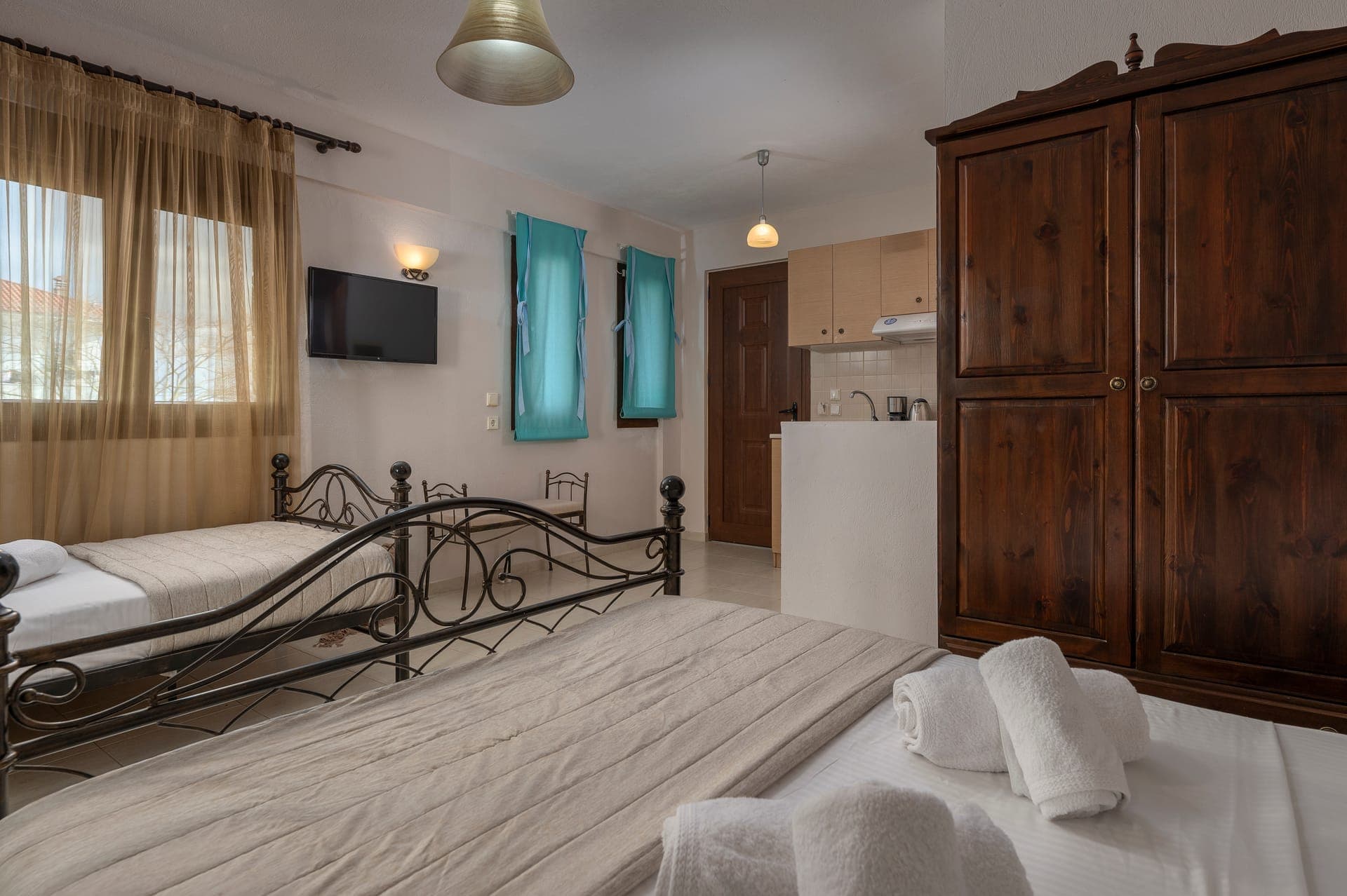 room-types-ELEONCHALK-TRP-0.jpg