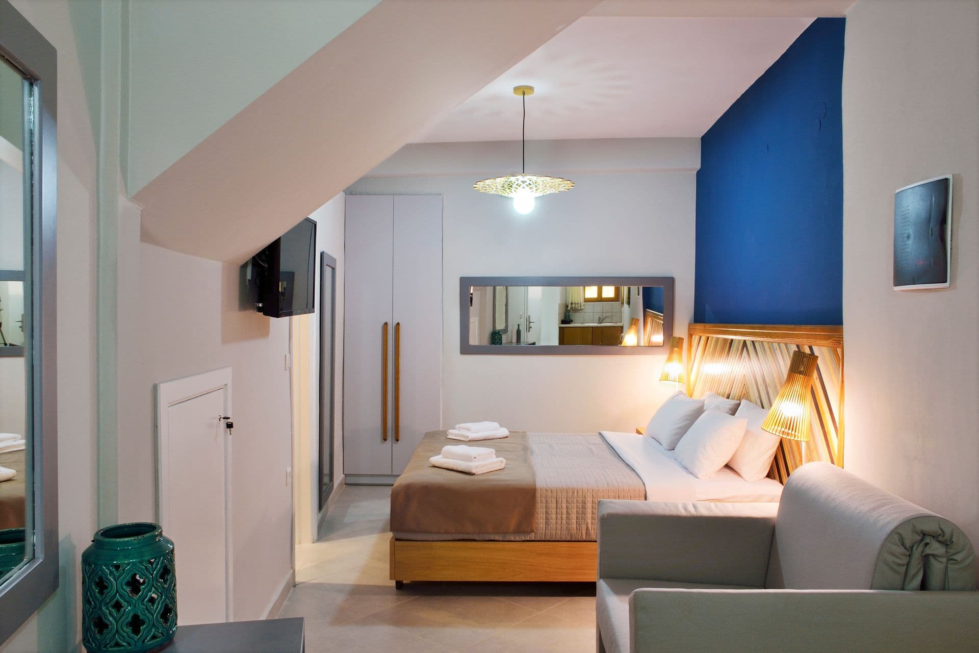 room-types-ELIADOROTH-STANDR-0.jpg