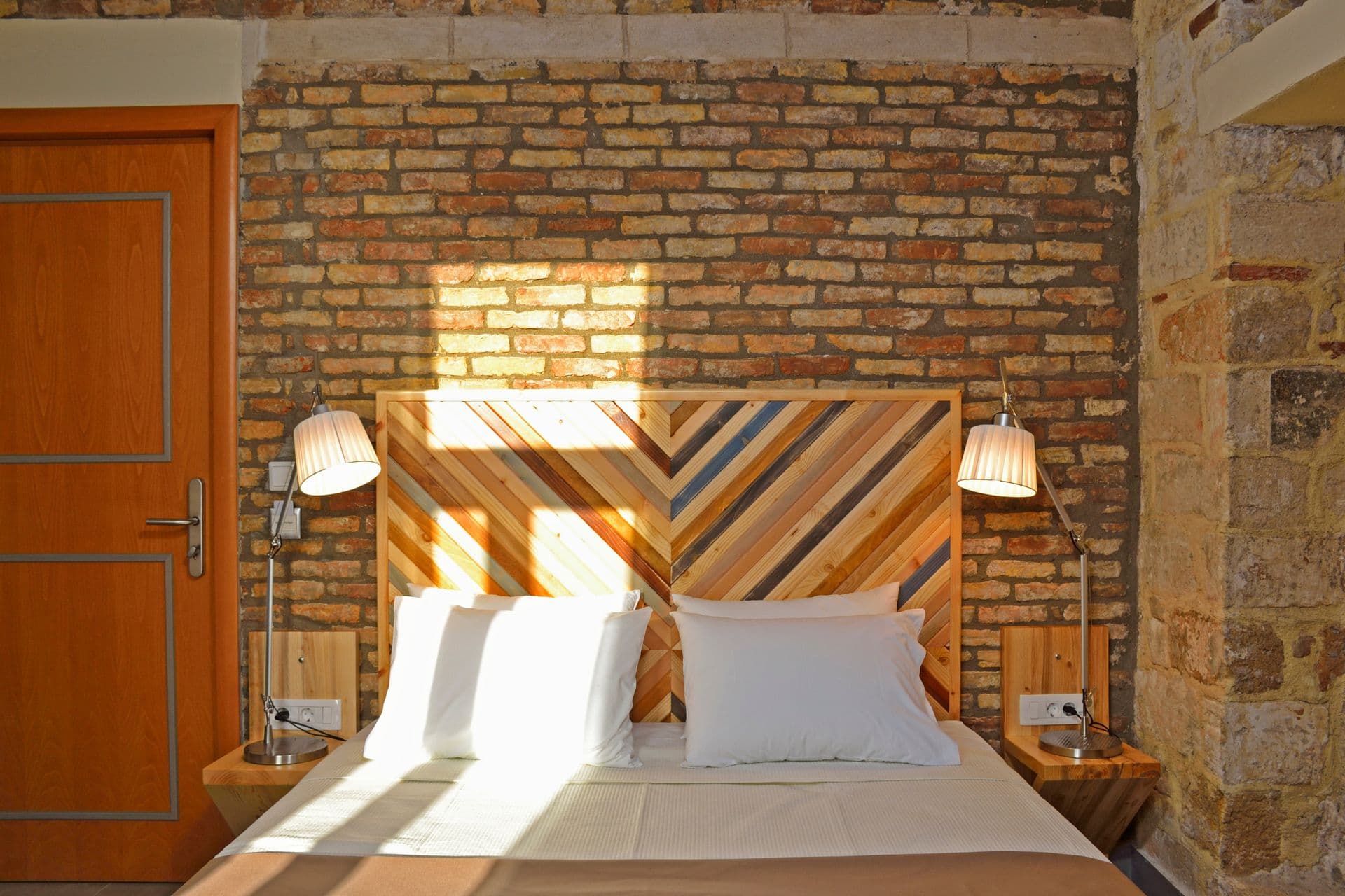 room-types-ELIAKENTRO-CLASSR-0.jpg
