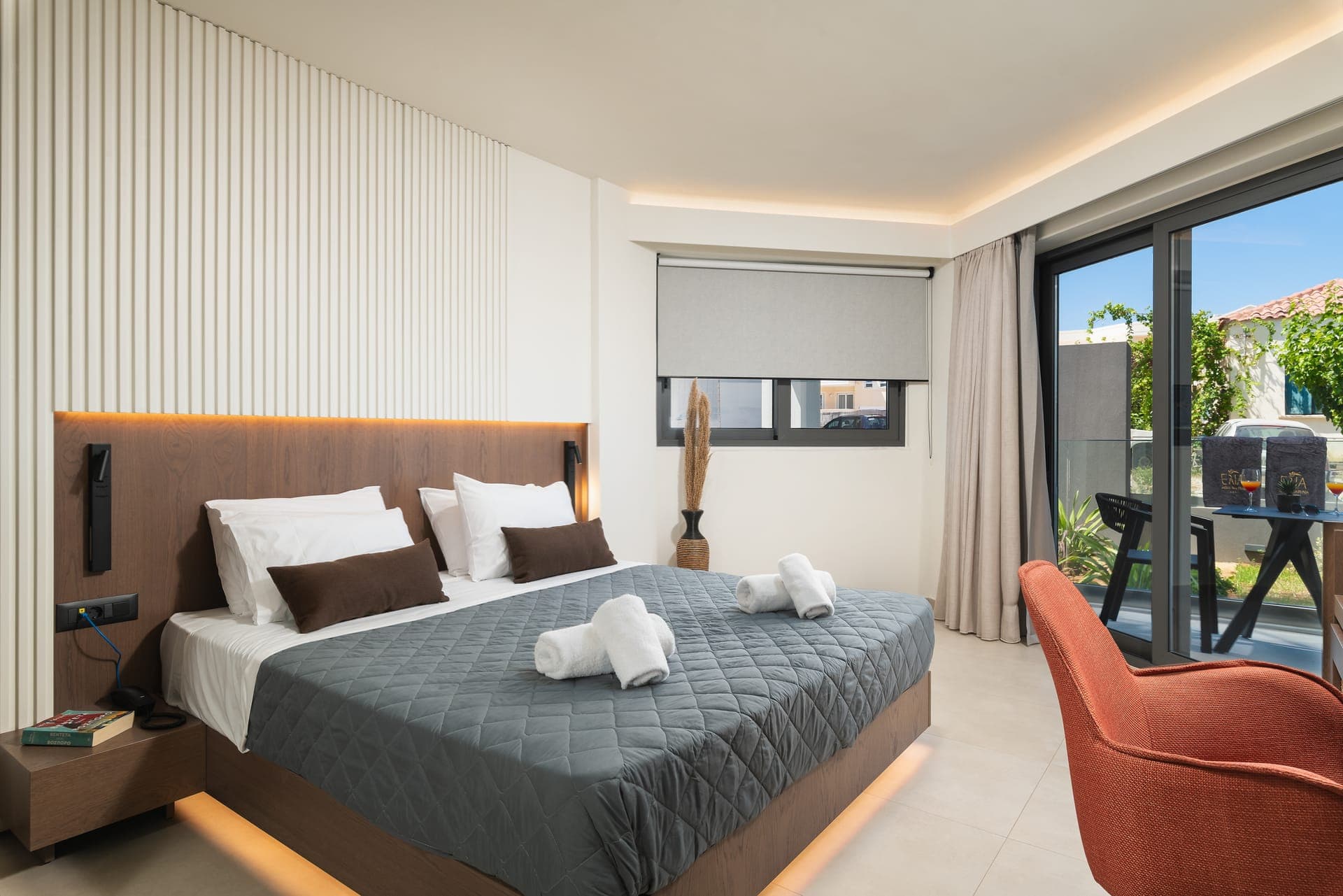 room-types-ELIARESORT-CLSWIM-0.jpg