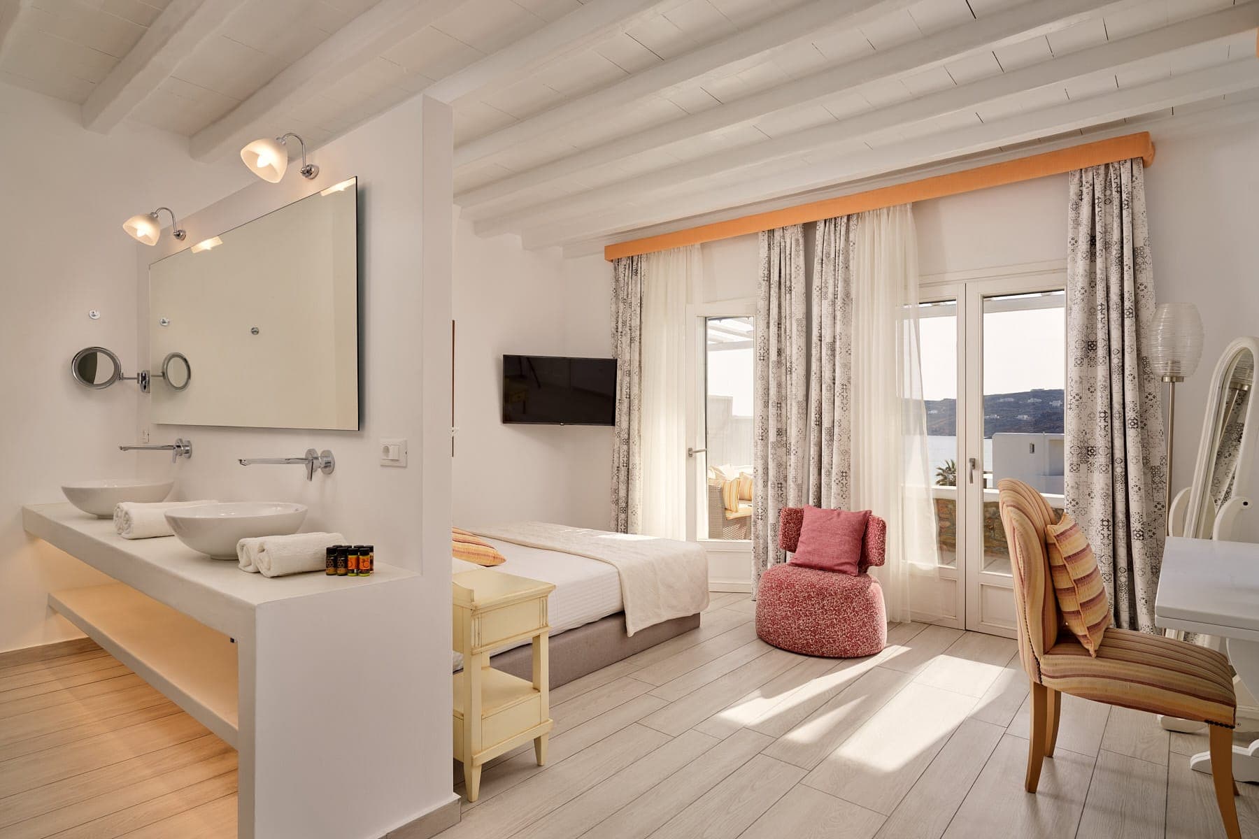room-types-ELIASUITES-SSUSV-0.jpg