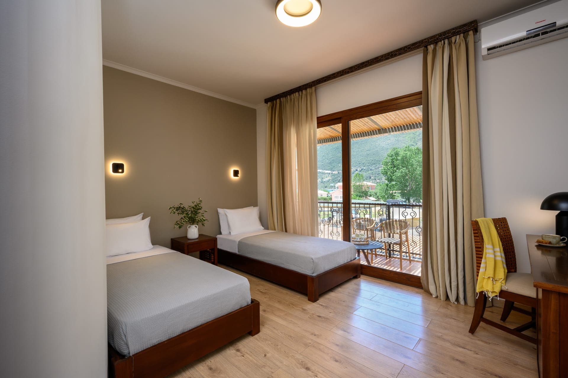 room-types-ELISSOLEFK-STRWB-0.jpg