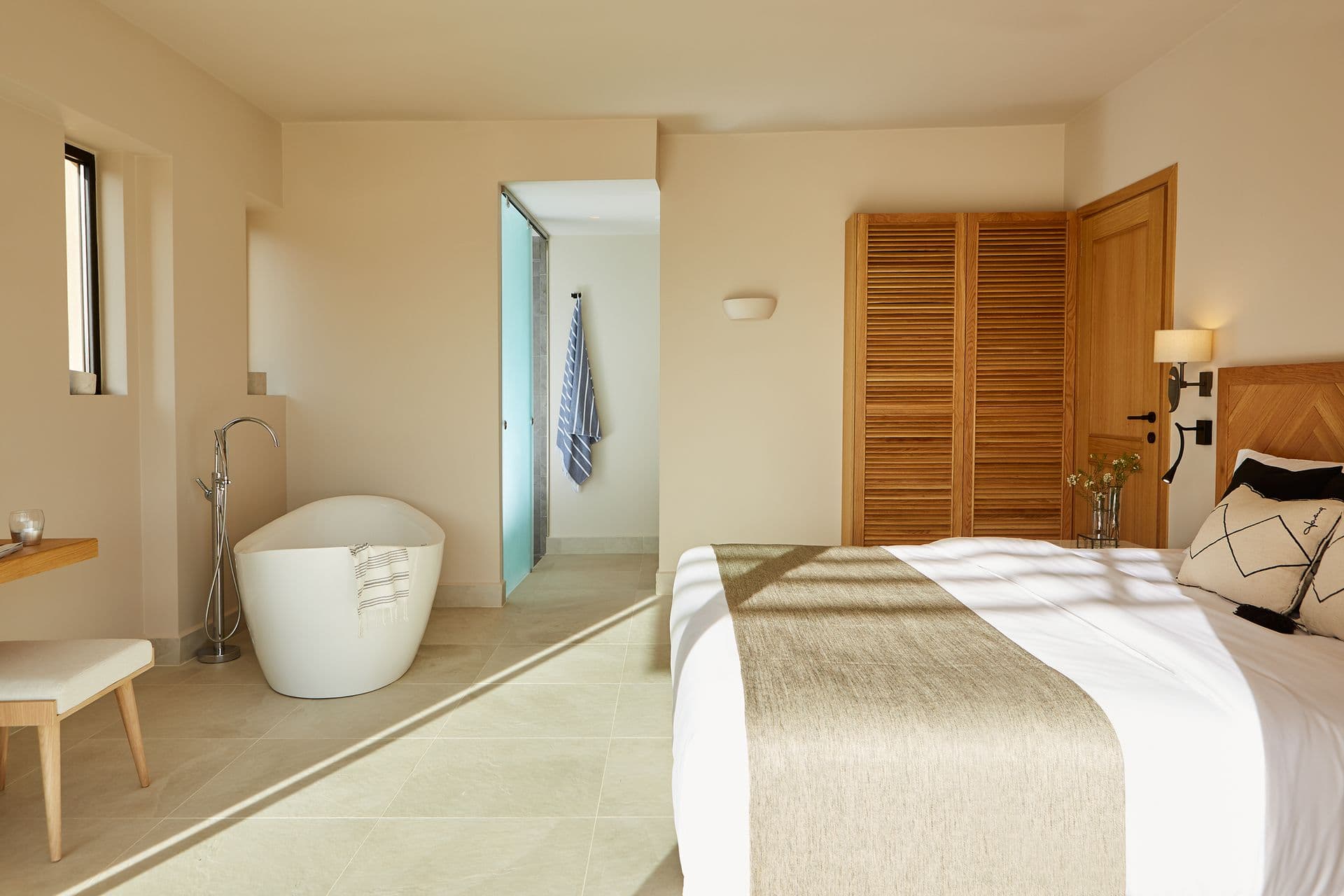 room-types-ELIVISKIAT-PRMSPP-0.jpg