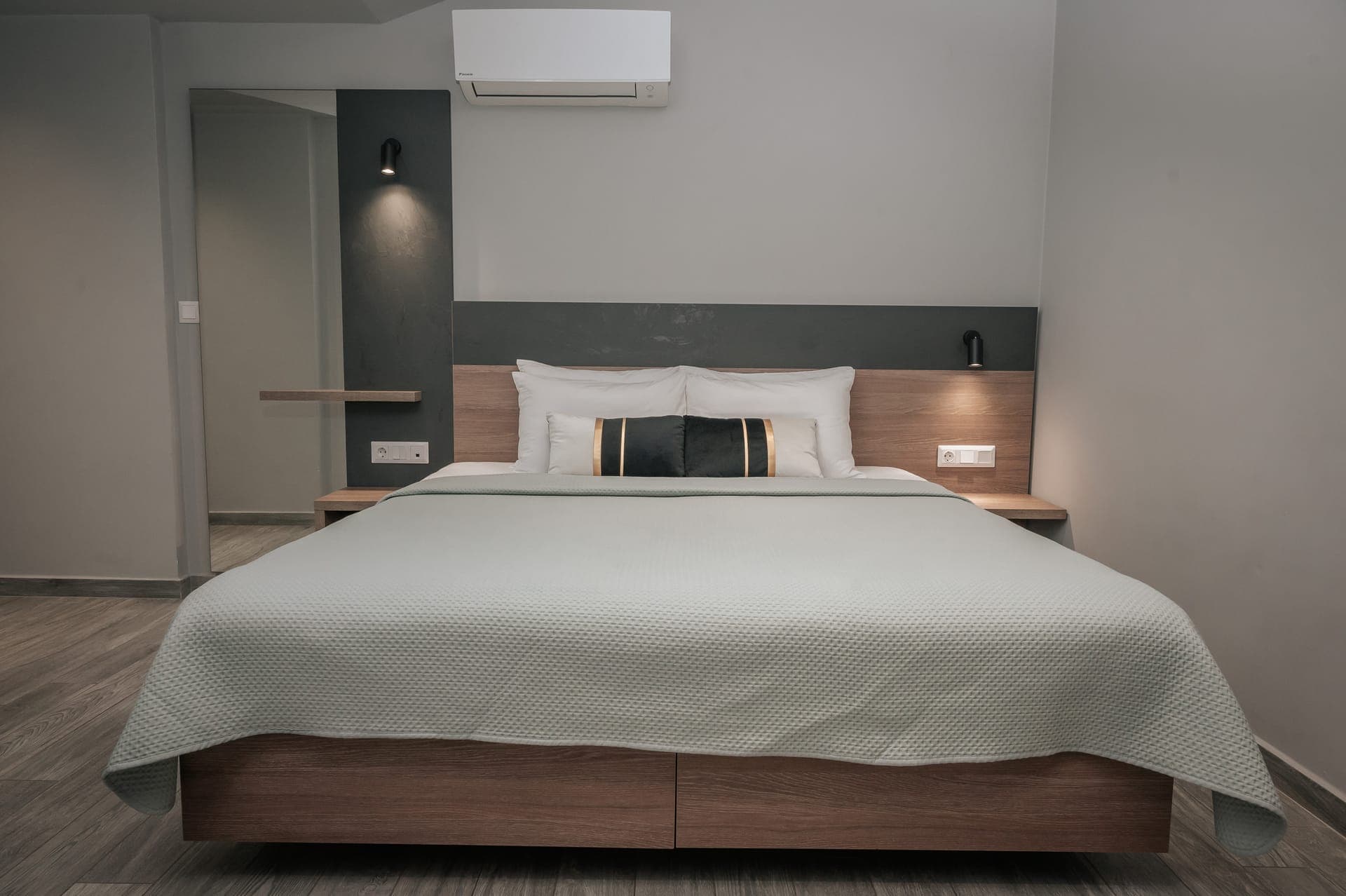 room-types-ELIZABETHQ-KINGJS-0.jpg