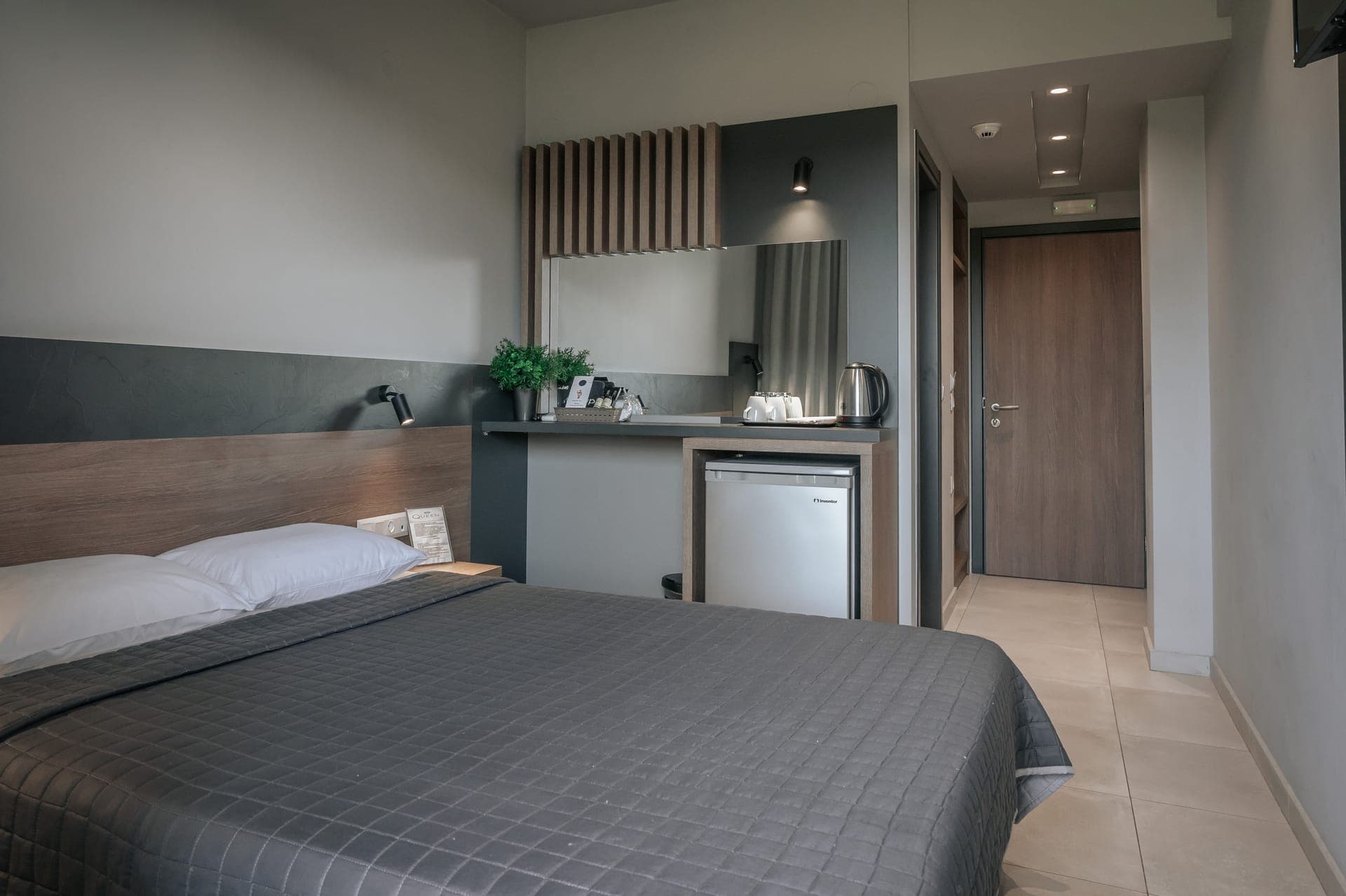 room-types-ELIZABETHQ-STDDBL-0.jpg