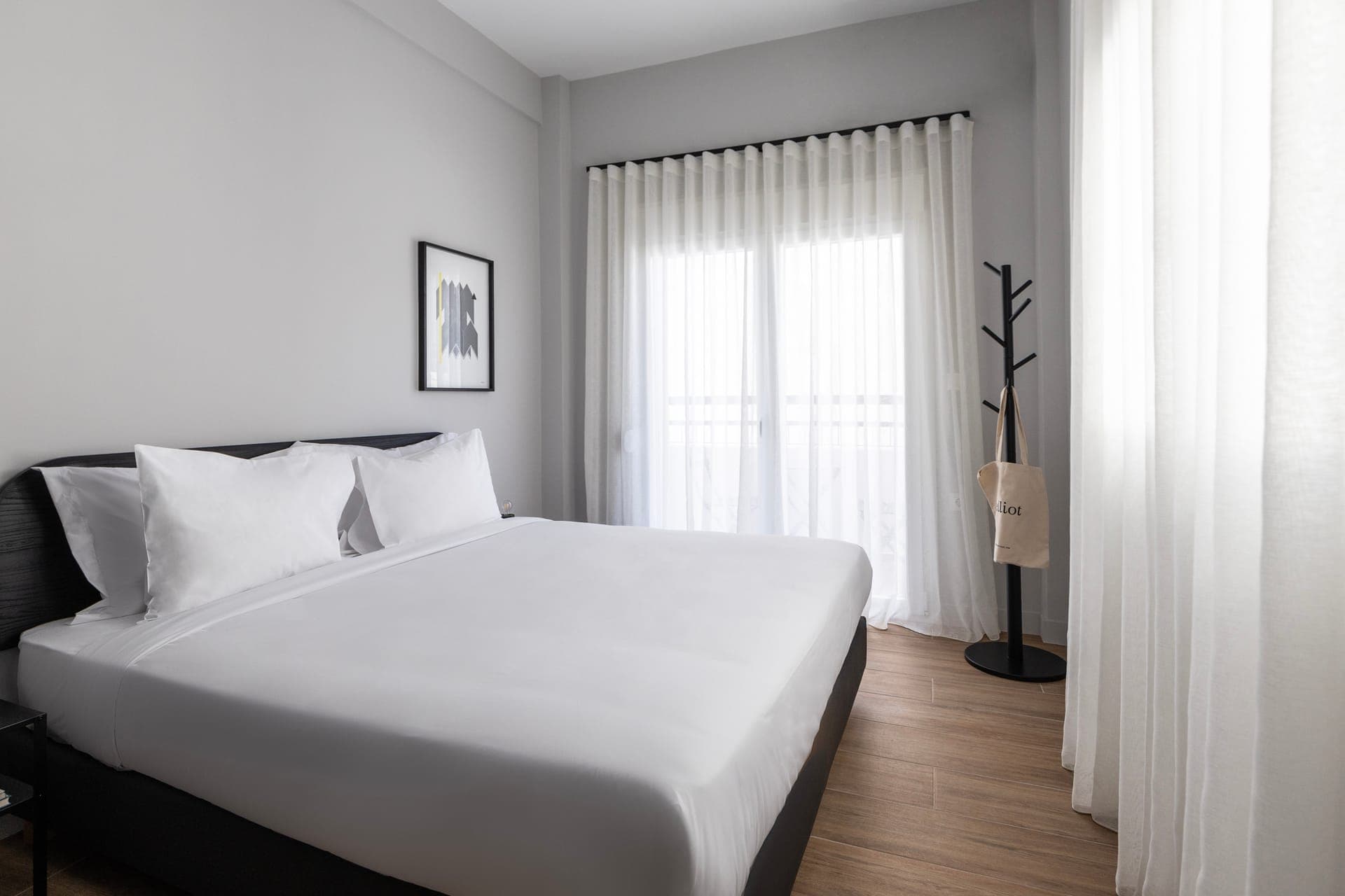 room-types-ELLIOTPETR-LSTD-0.jpg