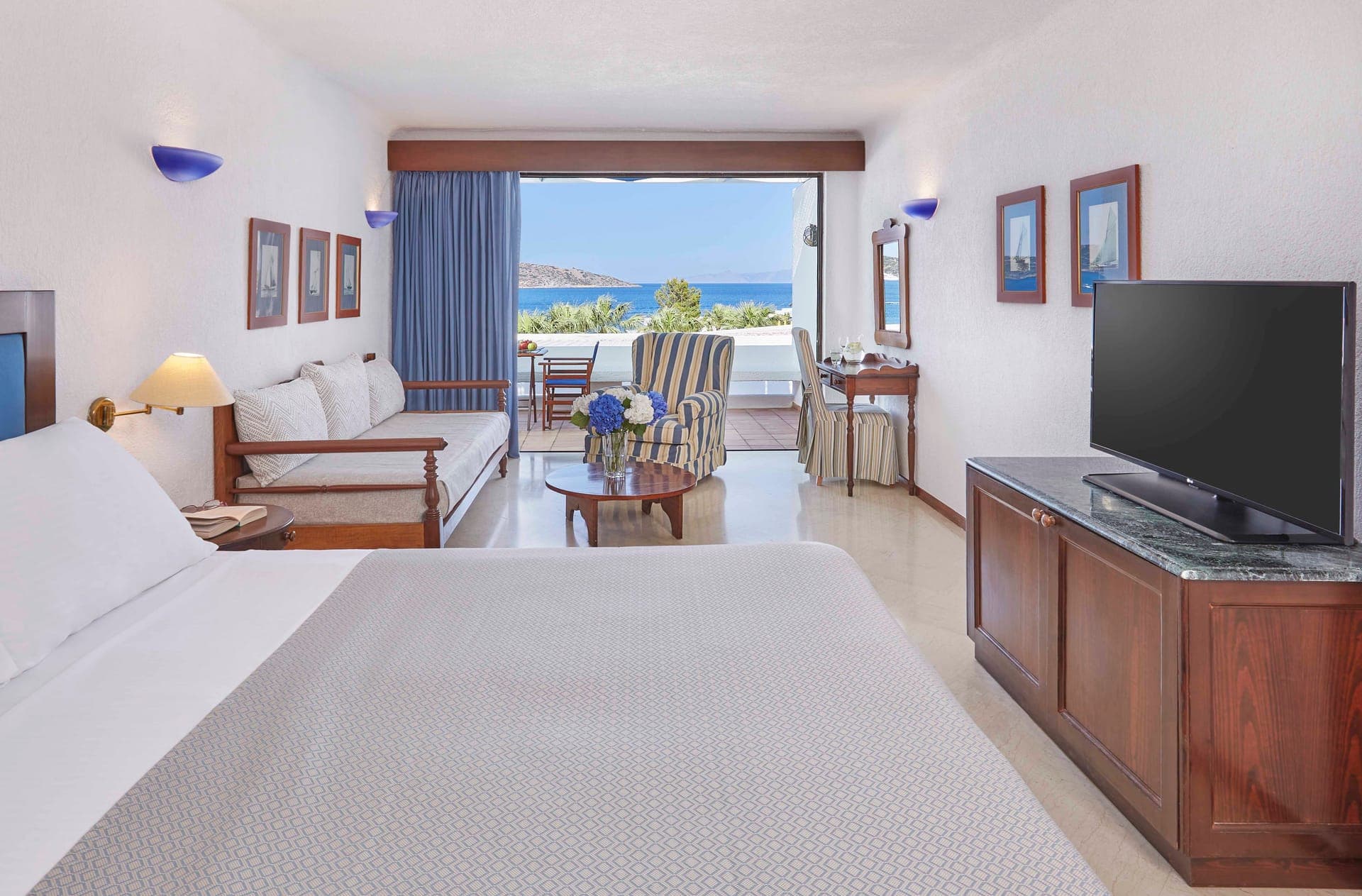 room-types-ELOUNDABAY-SDRSV-0.jpg