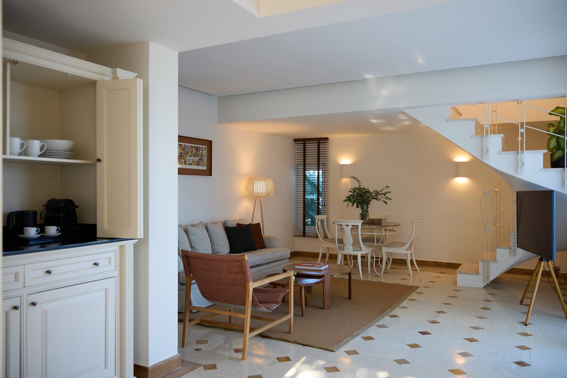 room-types-ELOUNDAGVS-DLXFM-0.jpg