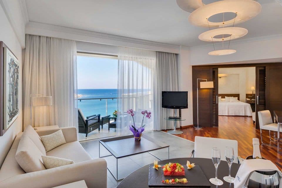 room-types-ELYSIUM-SUISV-0.jpg
