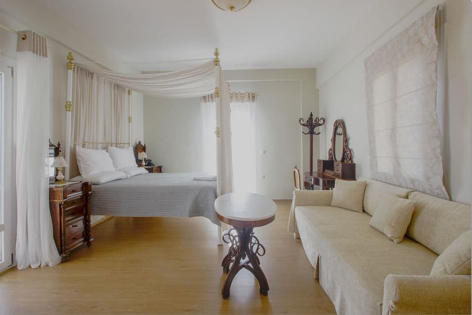 room-types-EMILIA-TRP-0.jpg