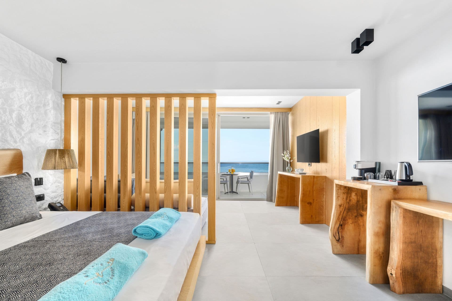 room-types-EMILYLUXUR-SUISV-0.jpg