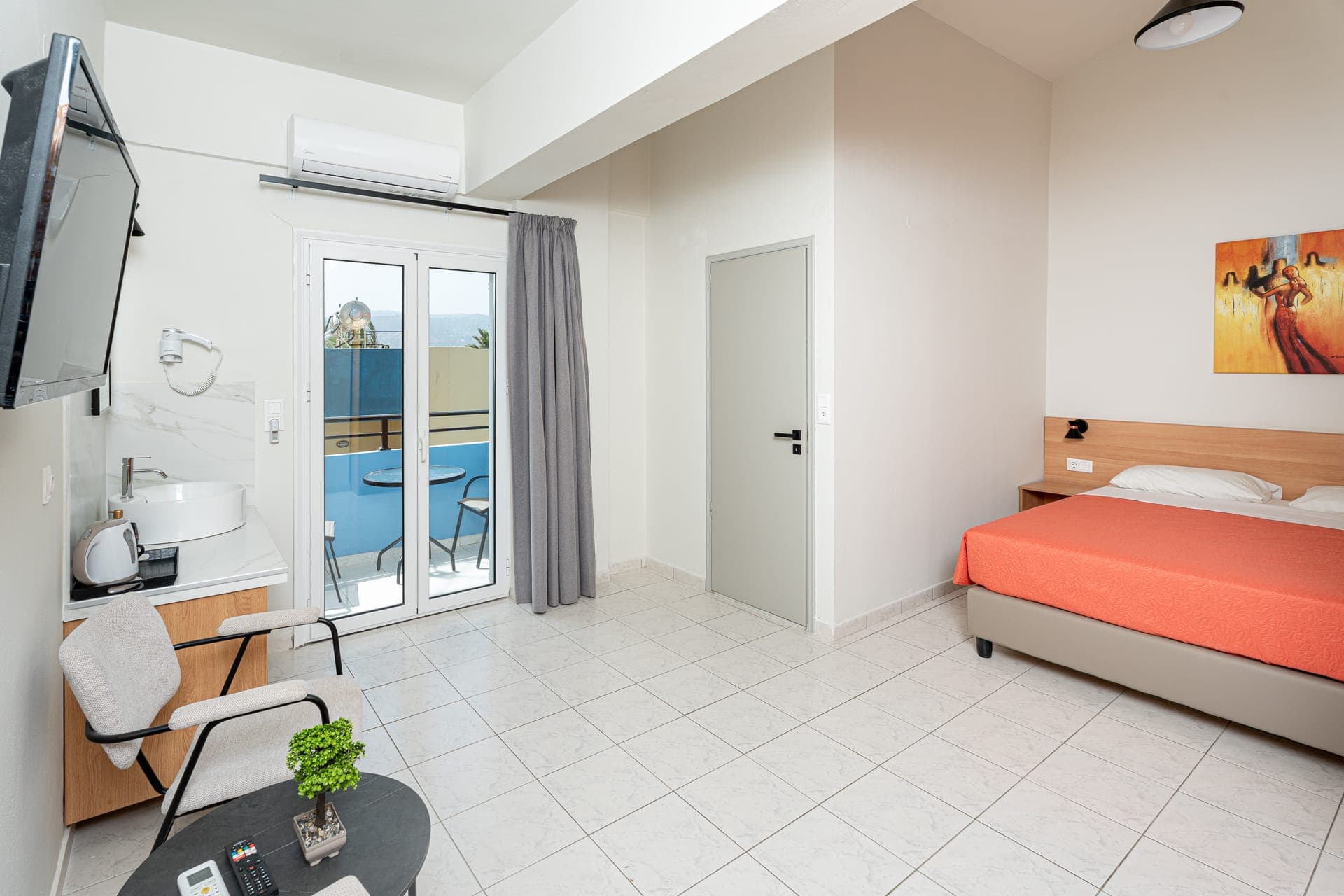 room-types-EMISEASIDE-STANDR-0.jpg