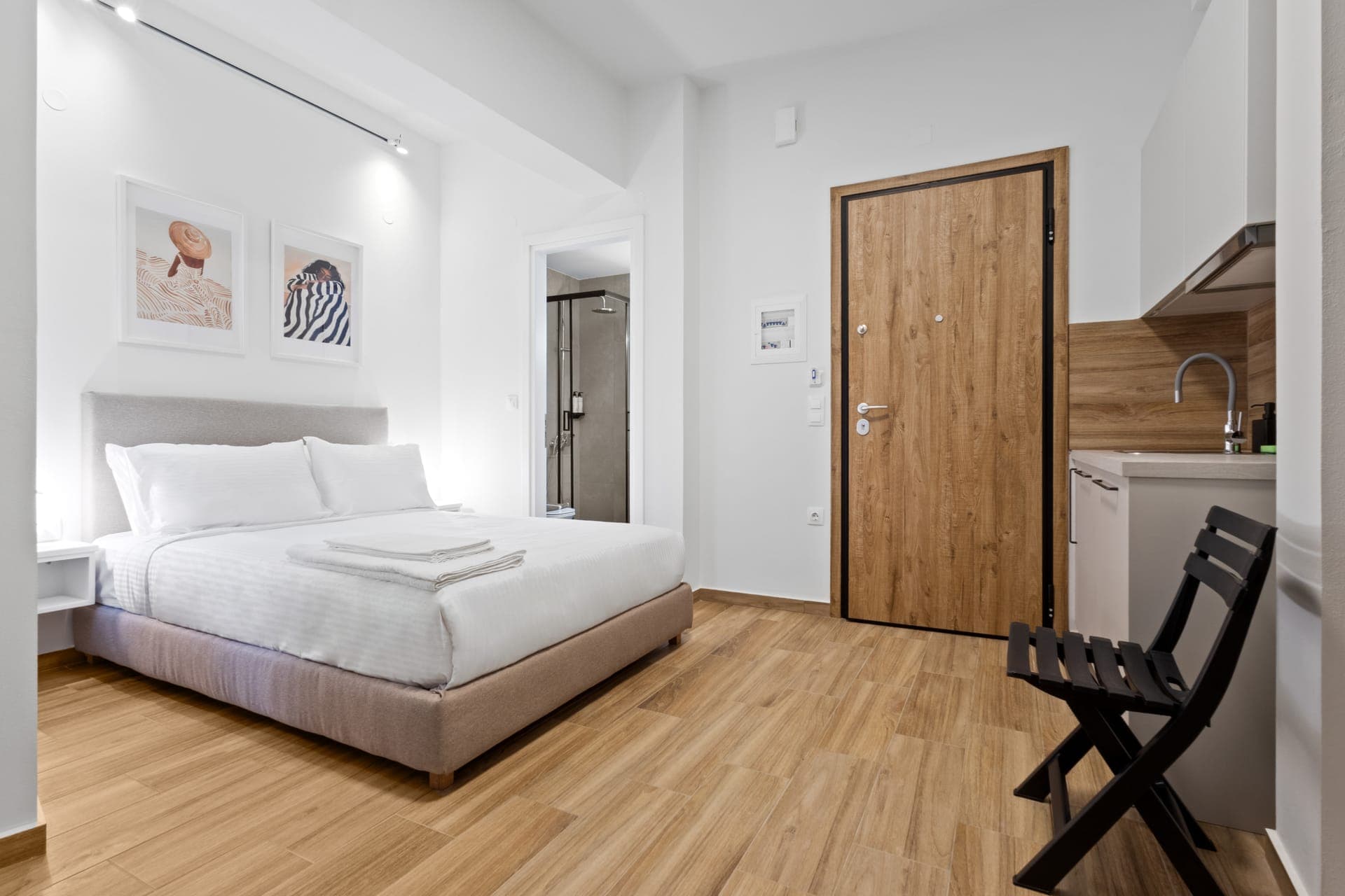 room-types-ENEACITY-DOUBLE-0.jpg