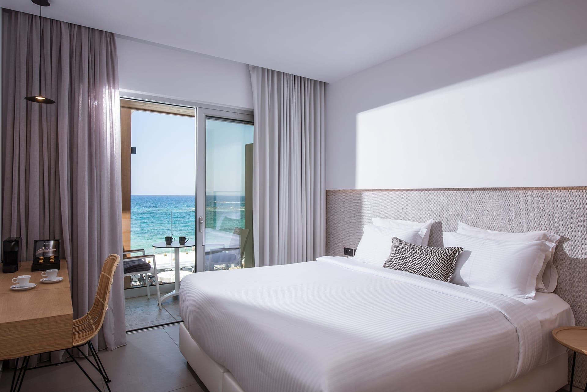 room-types-ENORMAMMOS-SDSV-0.jpg