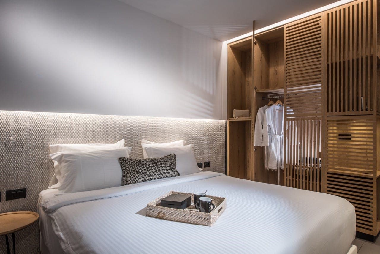 room-types-ENORMAMMOS-SUPER-0.jpg