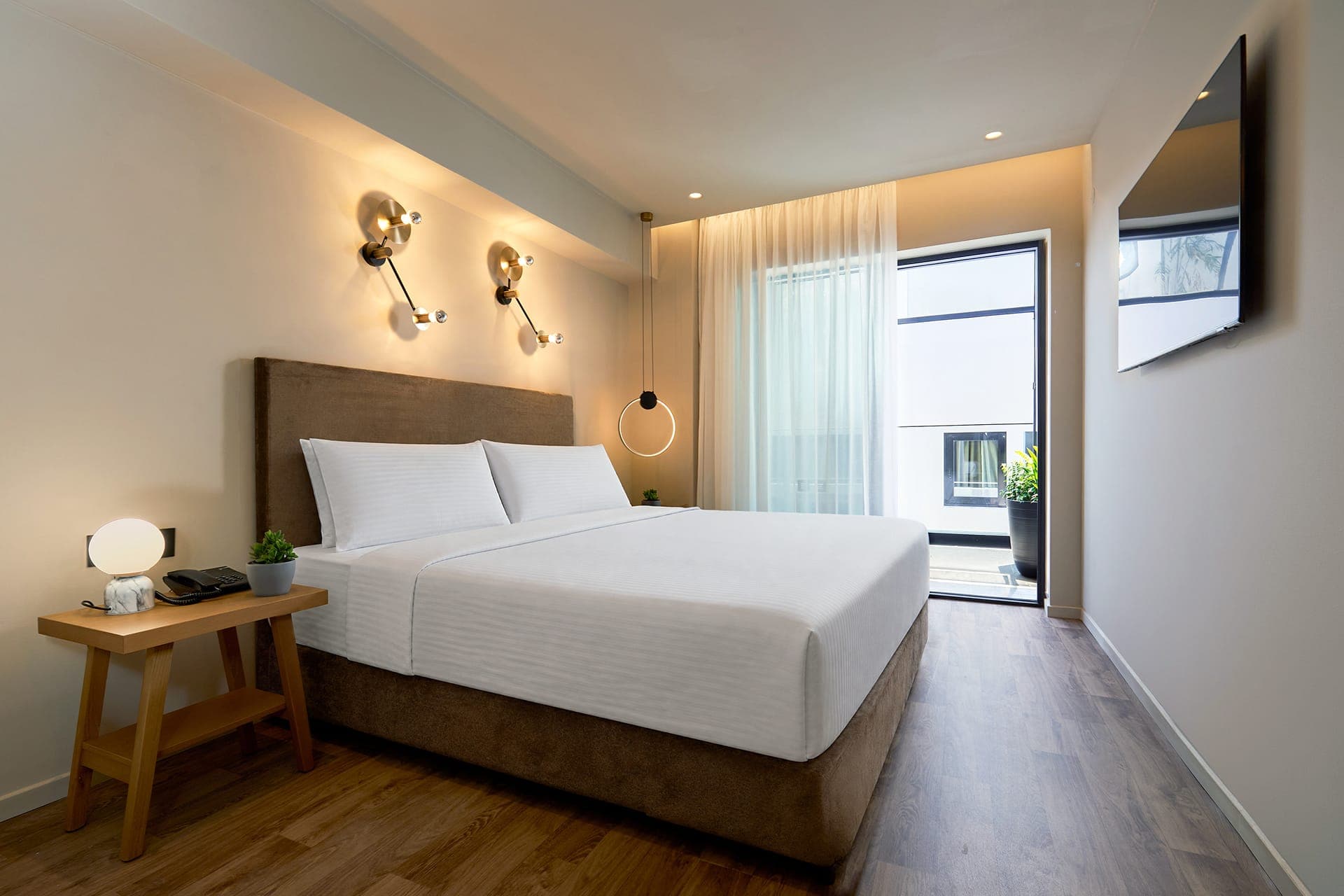 room-types-ENORMEEPAV-DBLATR-0.jpg
