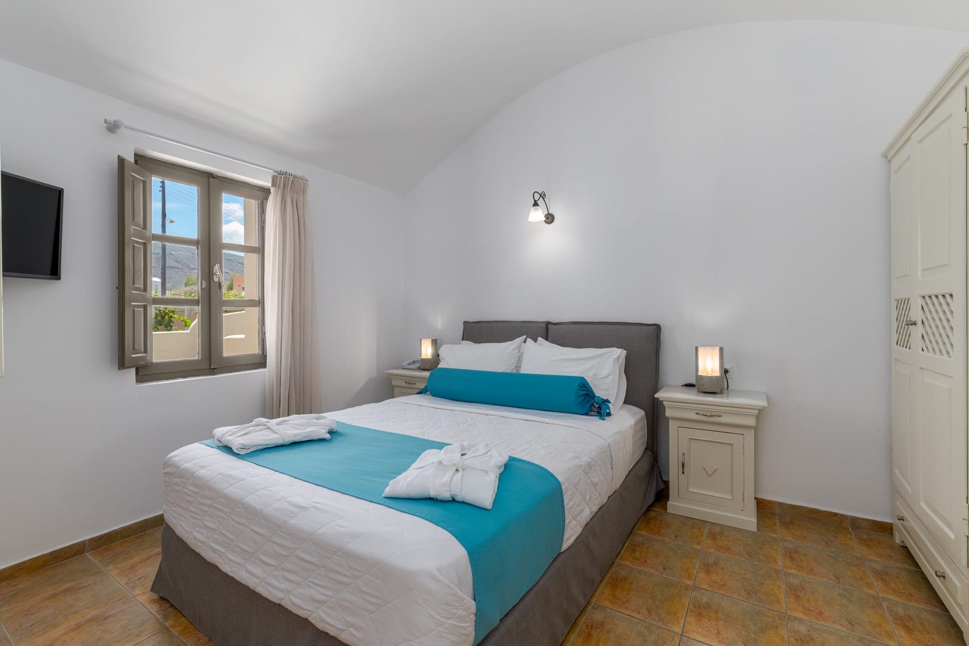 room-types-ENPLOSANTO-KALLIS-0.jpg