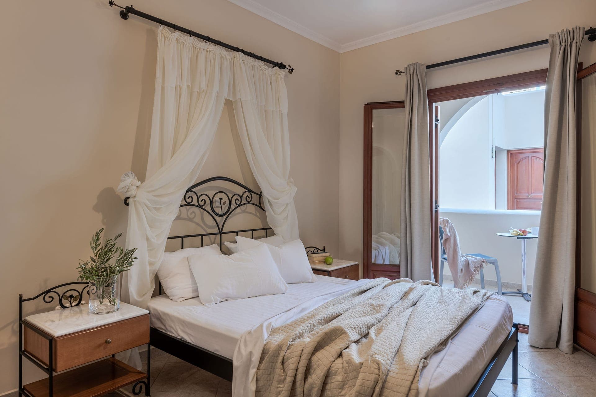 room-types-EPAVLISJTR-STDDBL-0.jpg