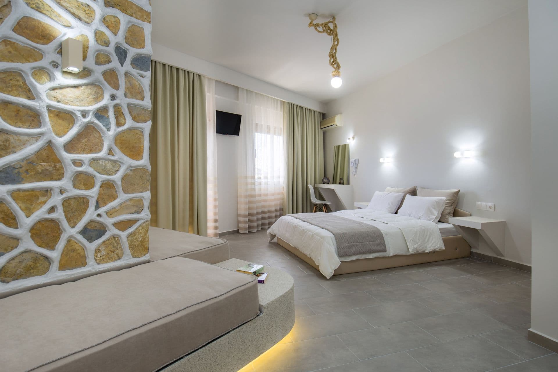 room-types-EPICENTRUM-FAMDLX-0.jpg