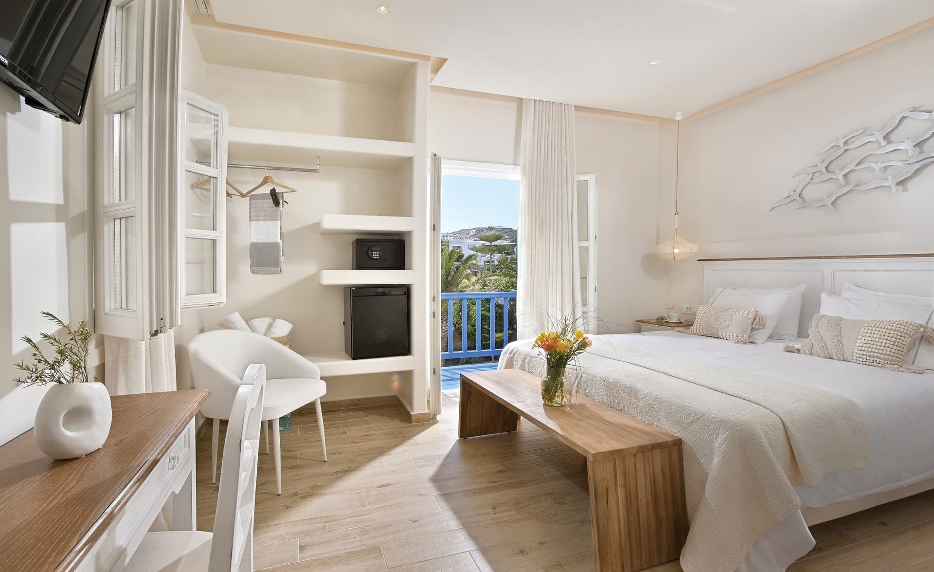 room-types-ERATO-SUPEGV-0.jpg