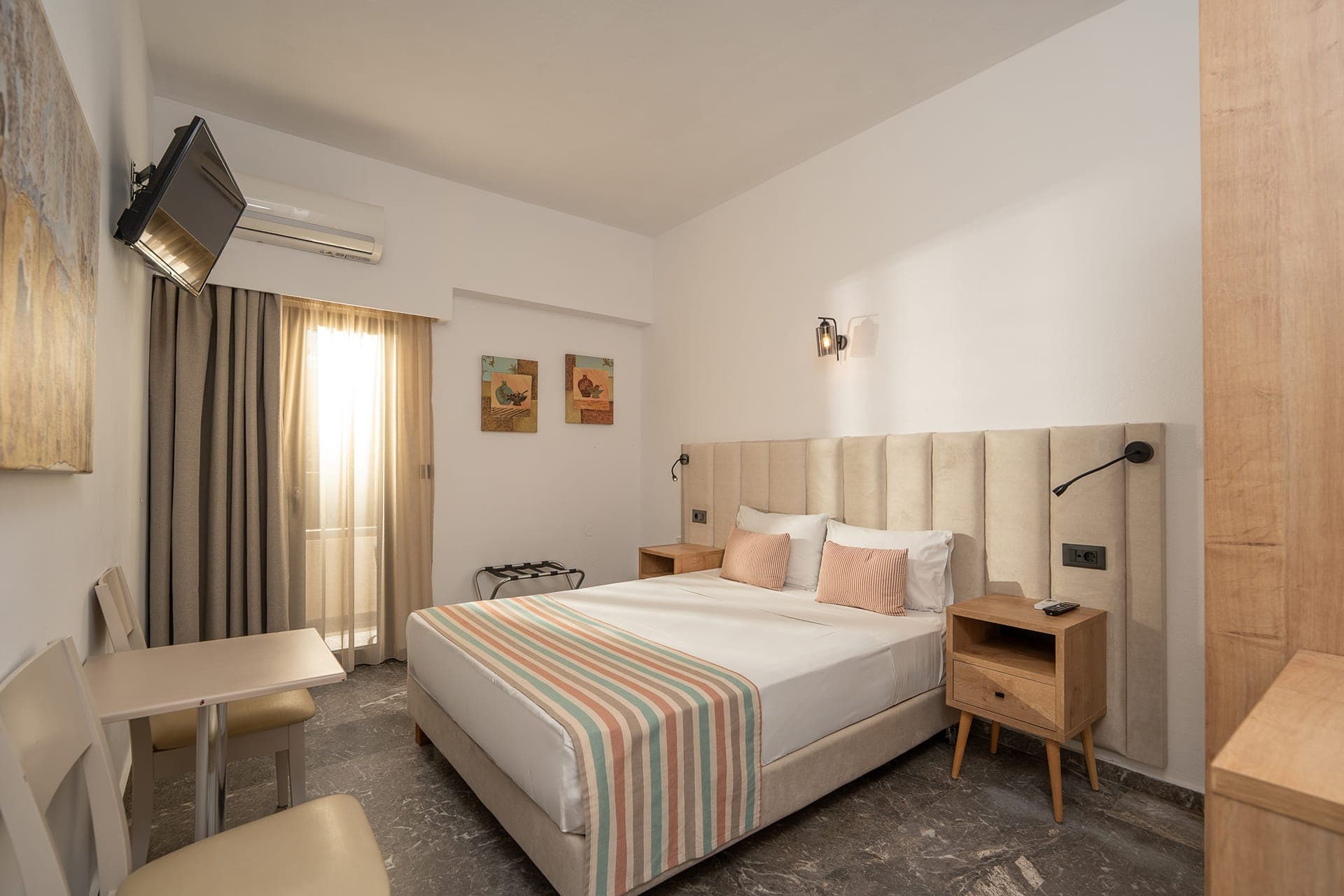 room-types-ERATOHOTEL-DBL-0.jpg