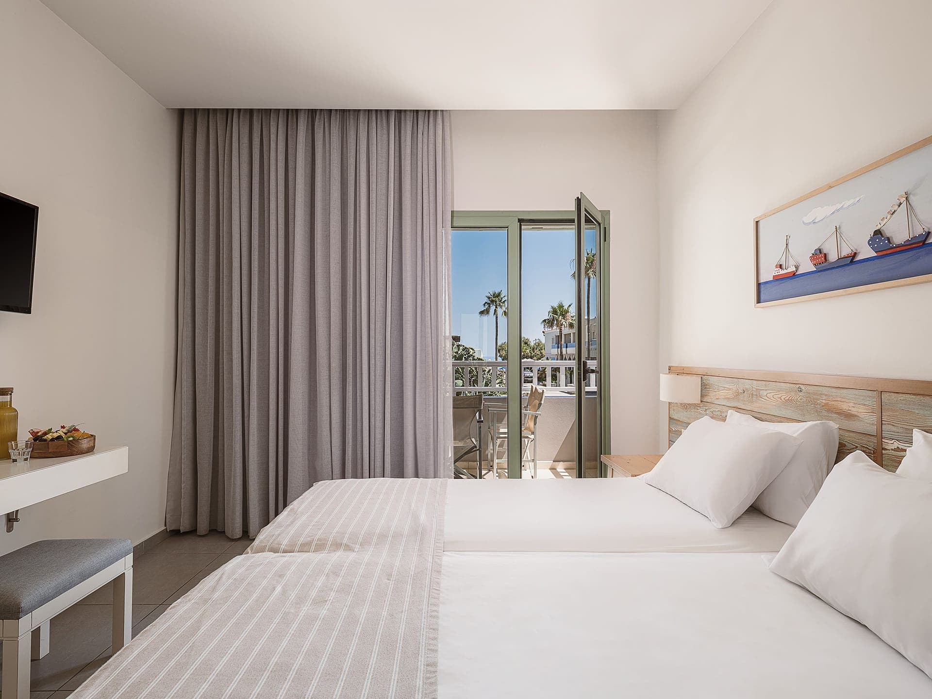 room-types-ERATOHTL-APSV-0.jpg