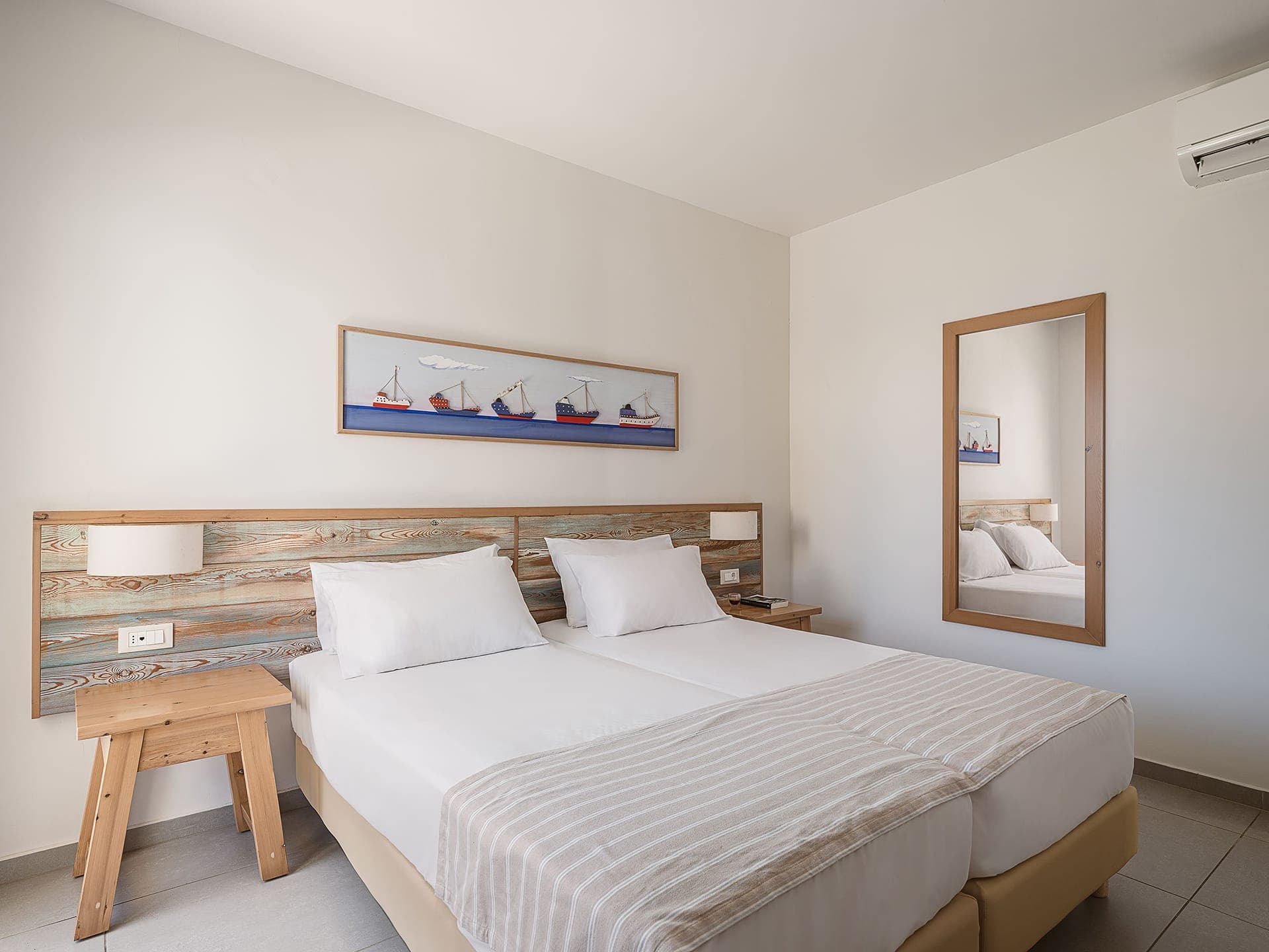 room-types-ERATOHTL-STDAPA-0.jpg